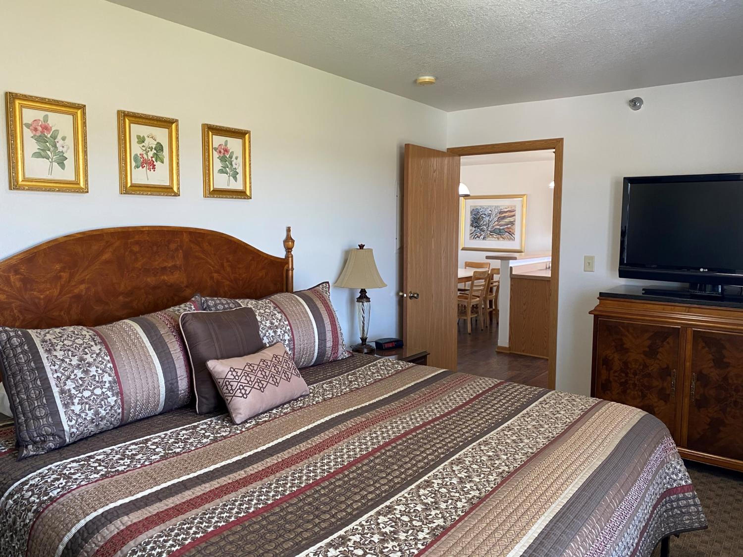 Nauvoo Vacation Condos and Villas - Property Image 5