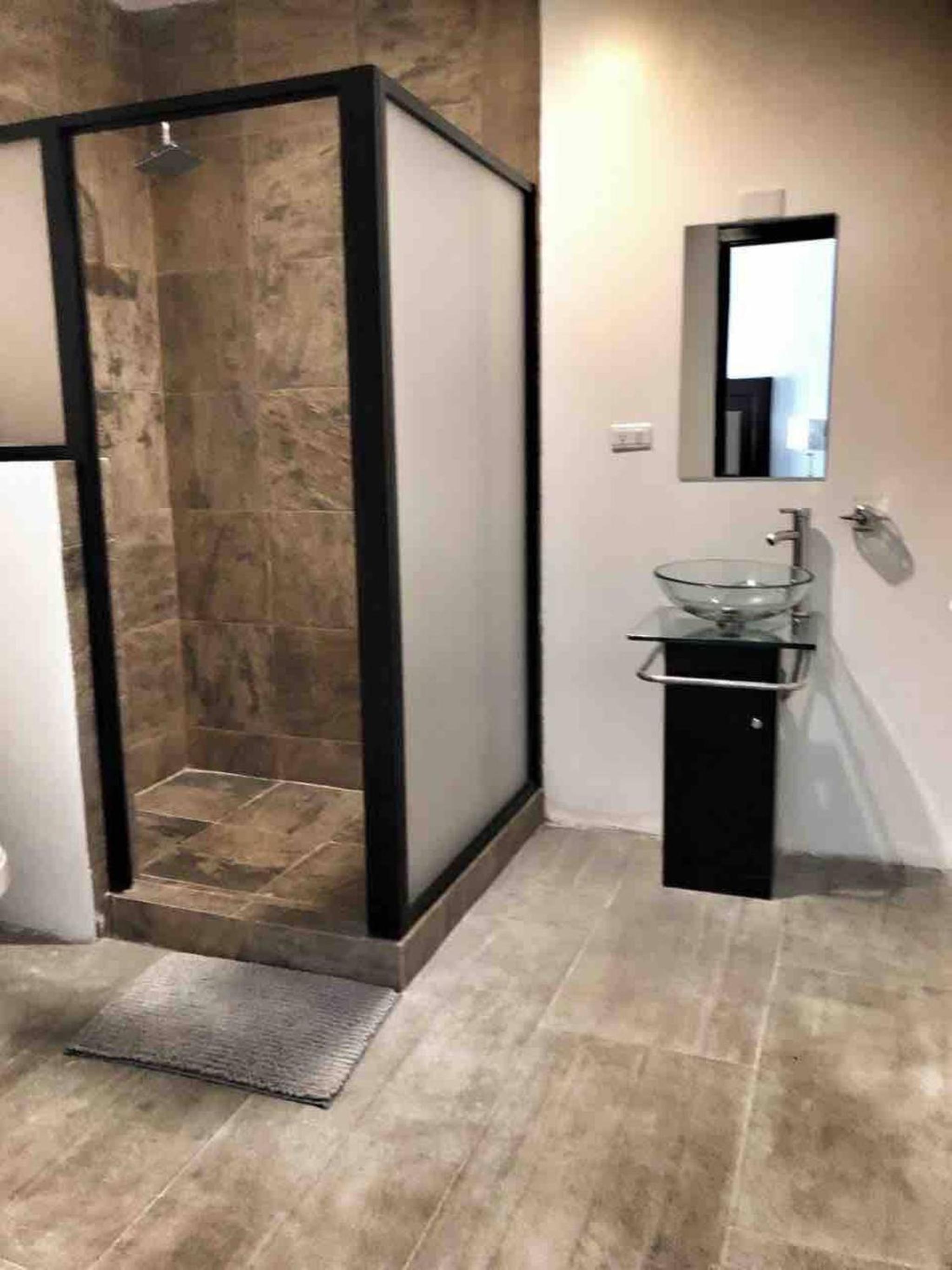 10 Large suite for 4 people view 4