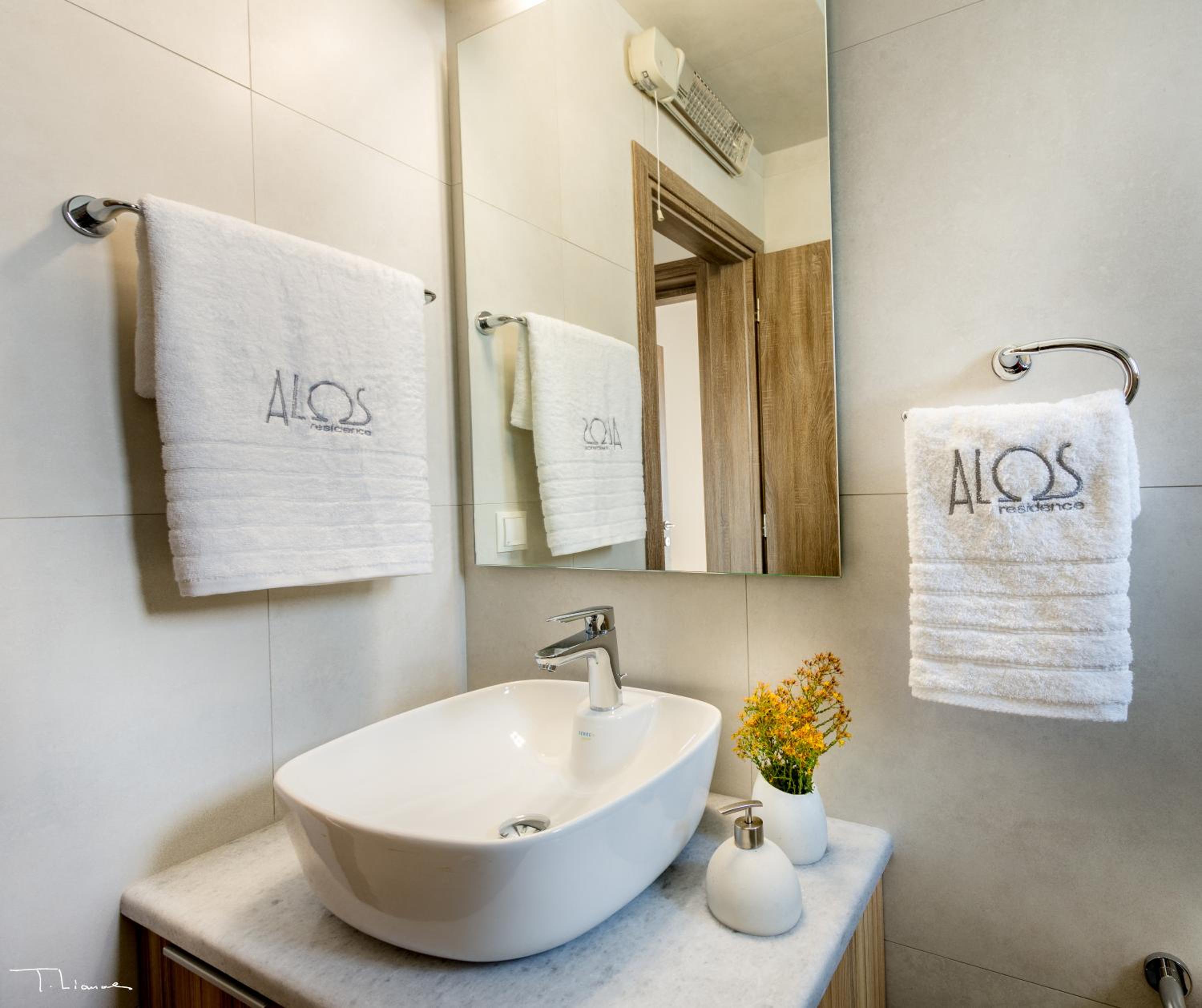 Alos Residence