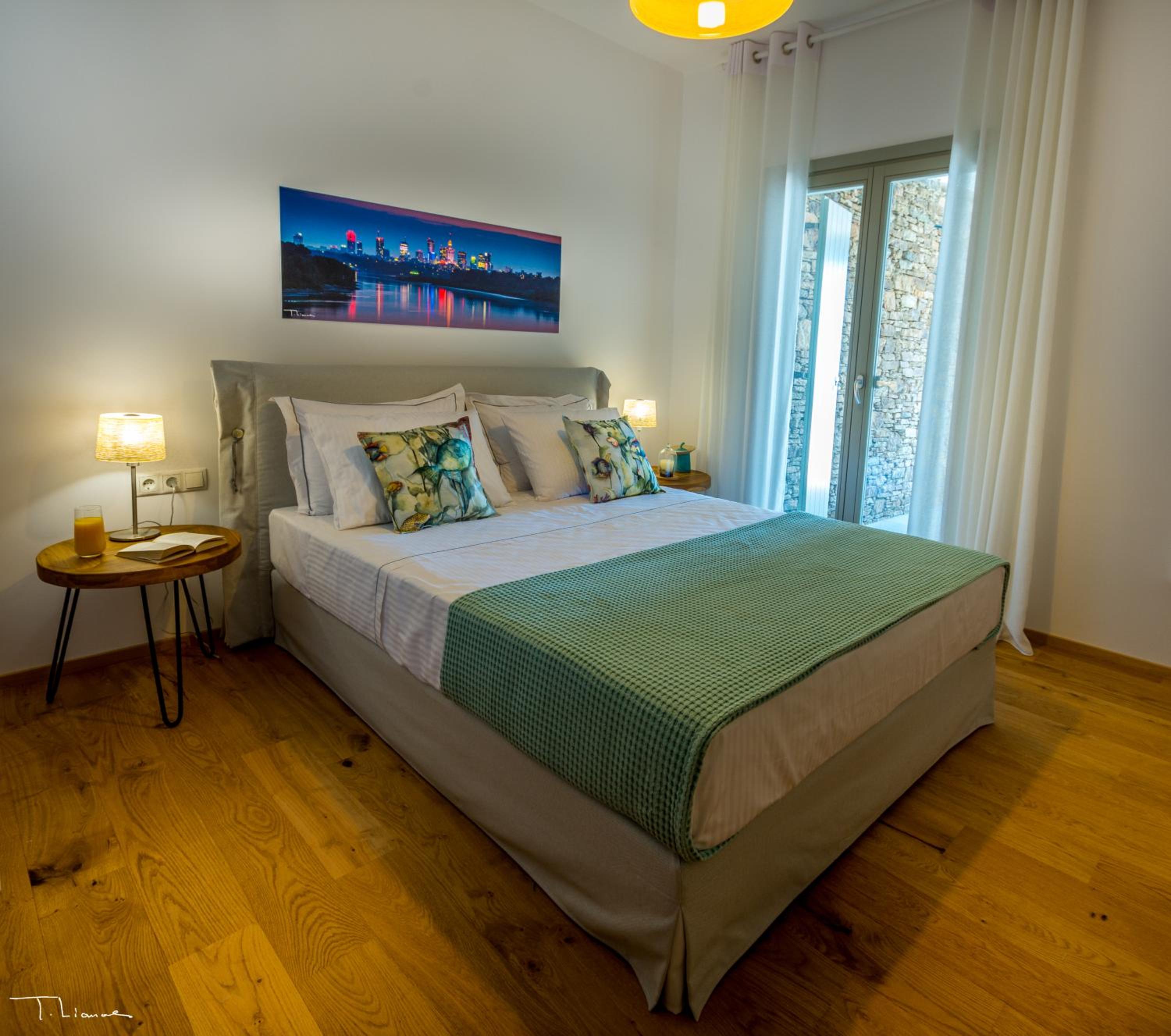 Alos Residence