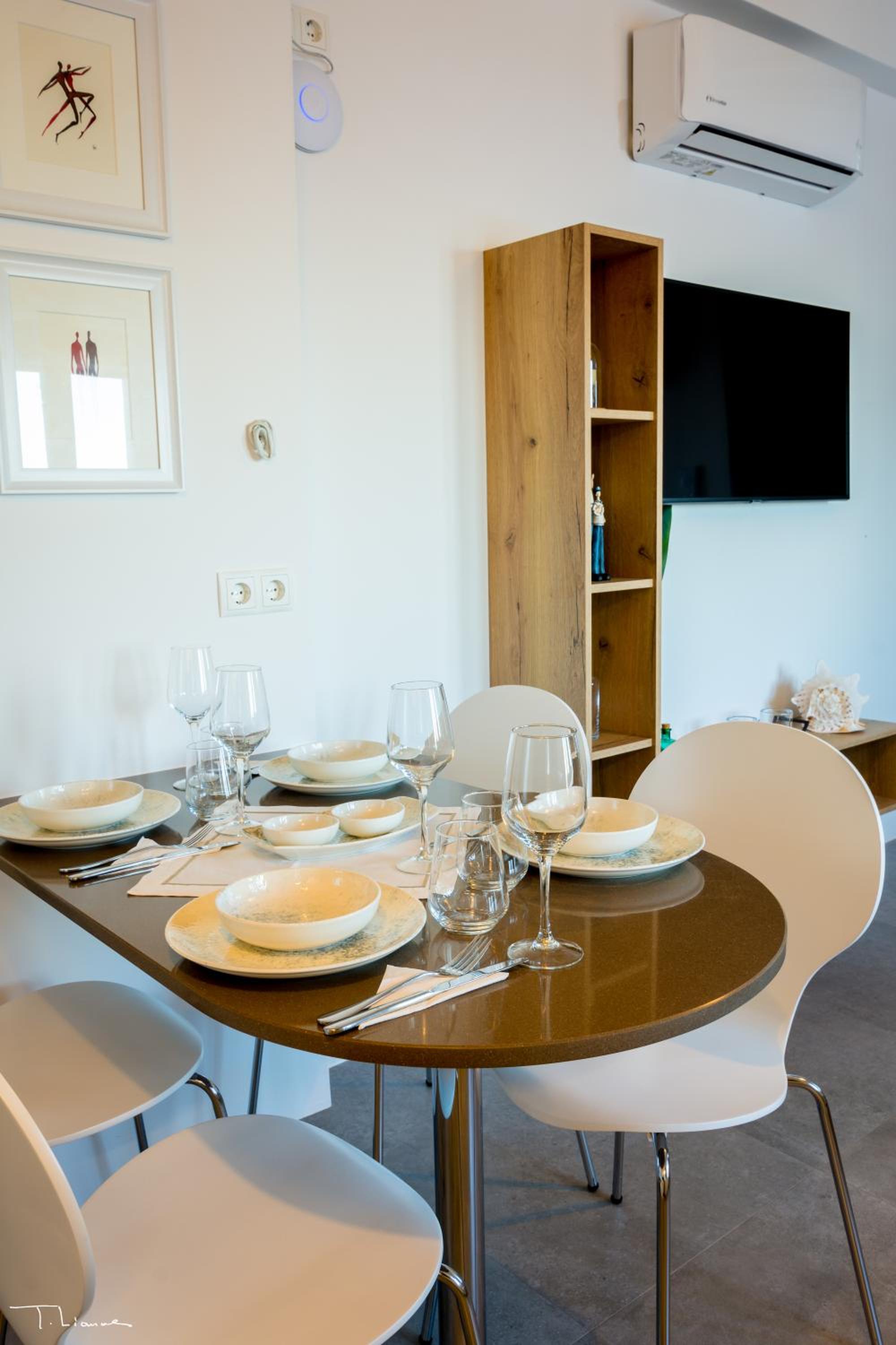 Alos Residence