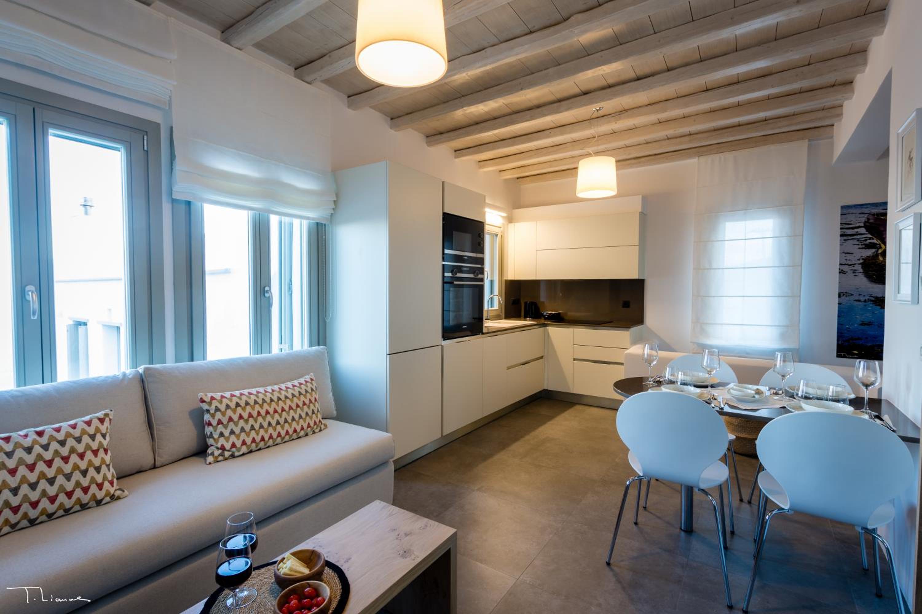 Alos Residence