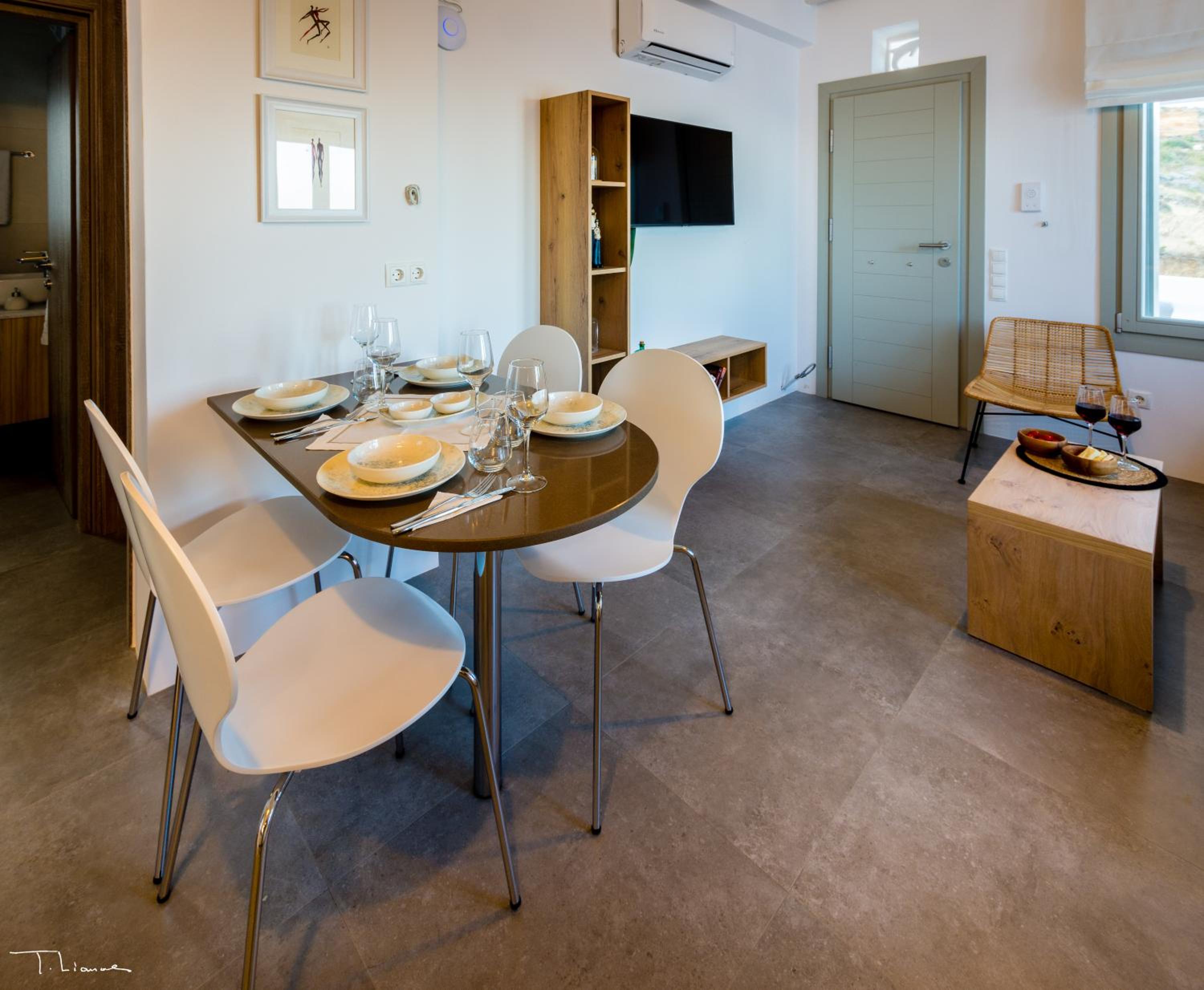 Alos Residence