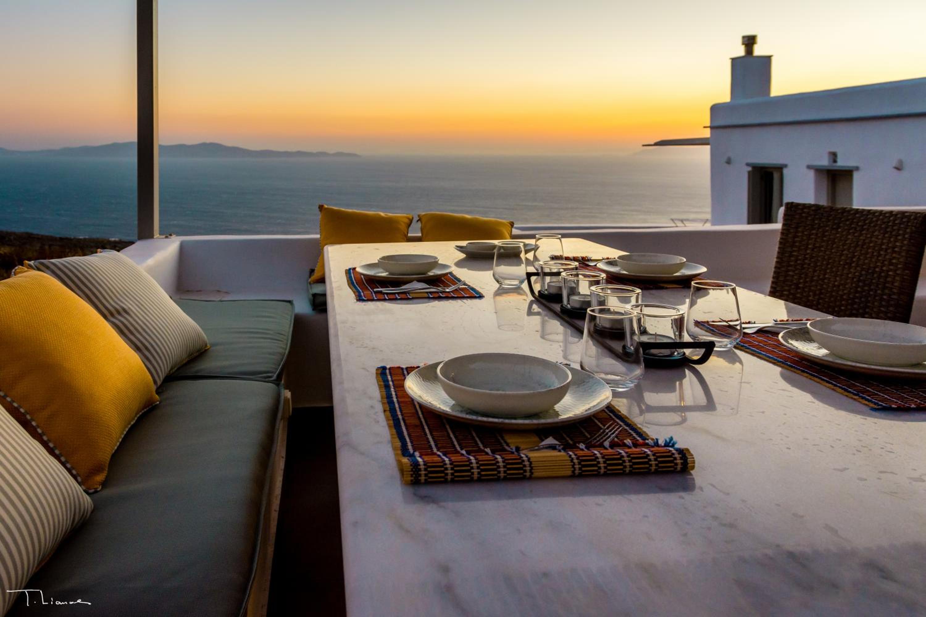 Alos Residence