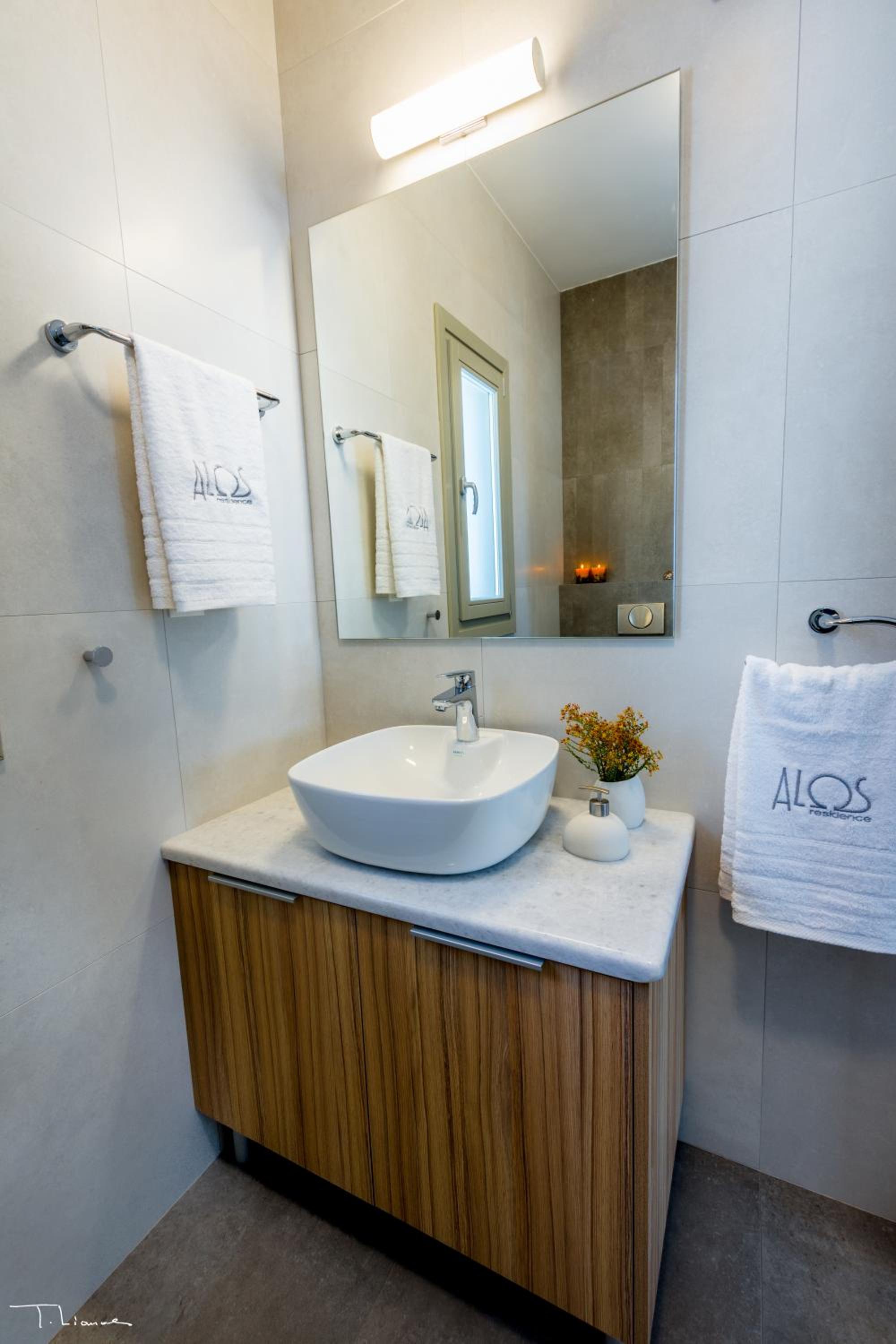 Alos Residence
