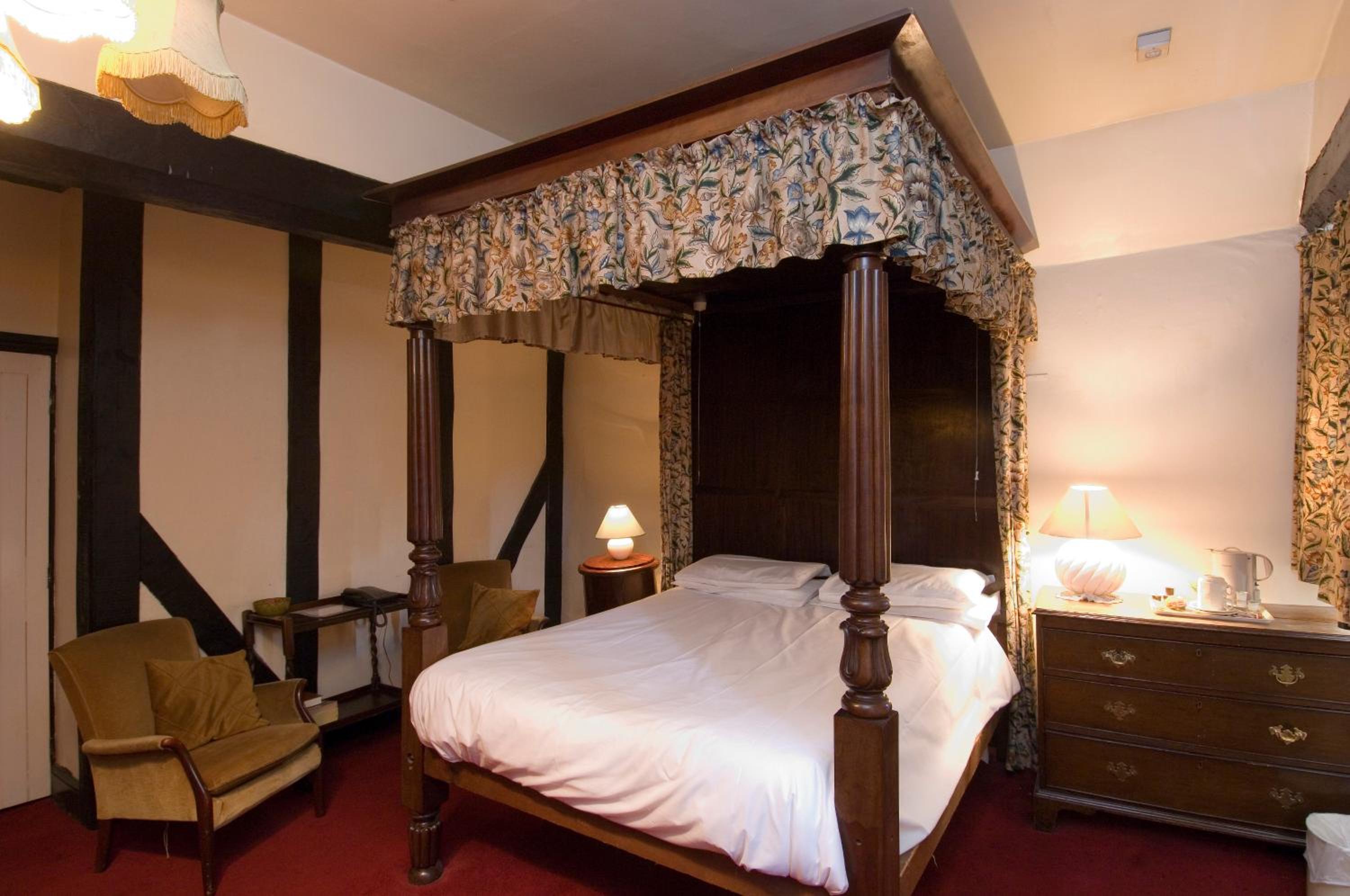 George & Pilgrims Hotel view 4