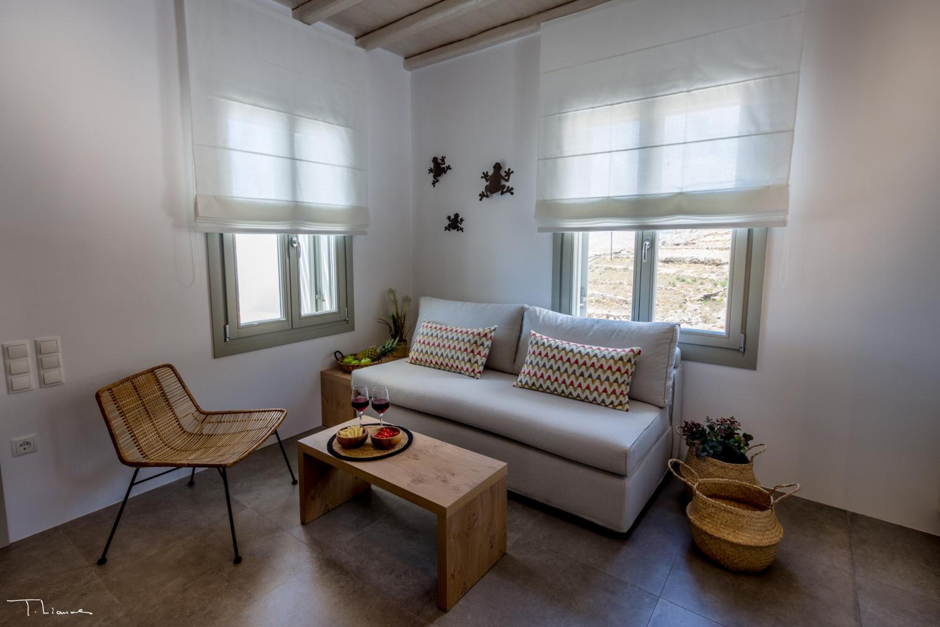 Alos Residence