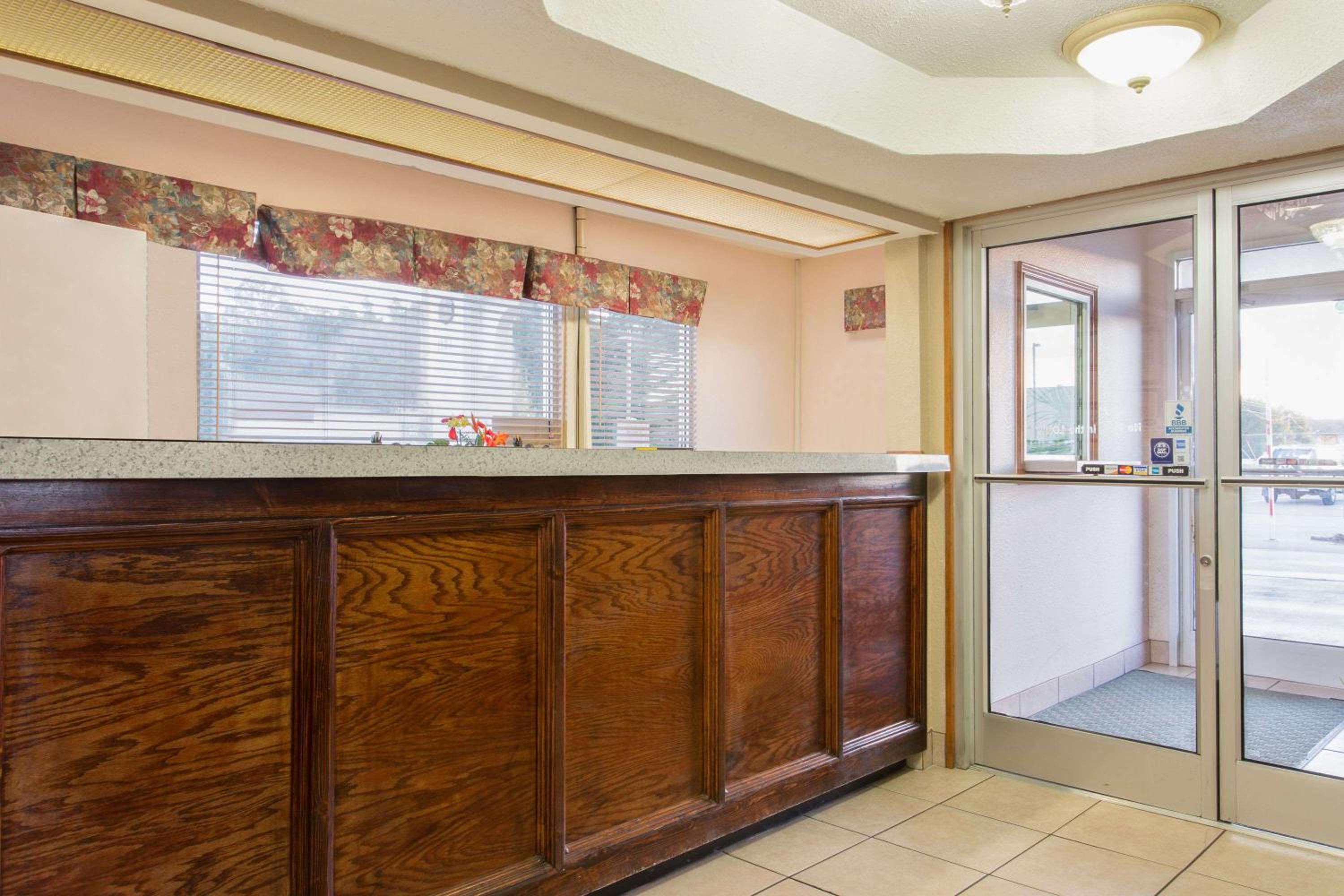 Super 8 by Wyndham Antioch/Nashville South East - Property Image 15