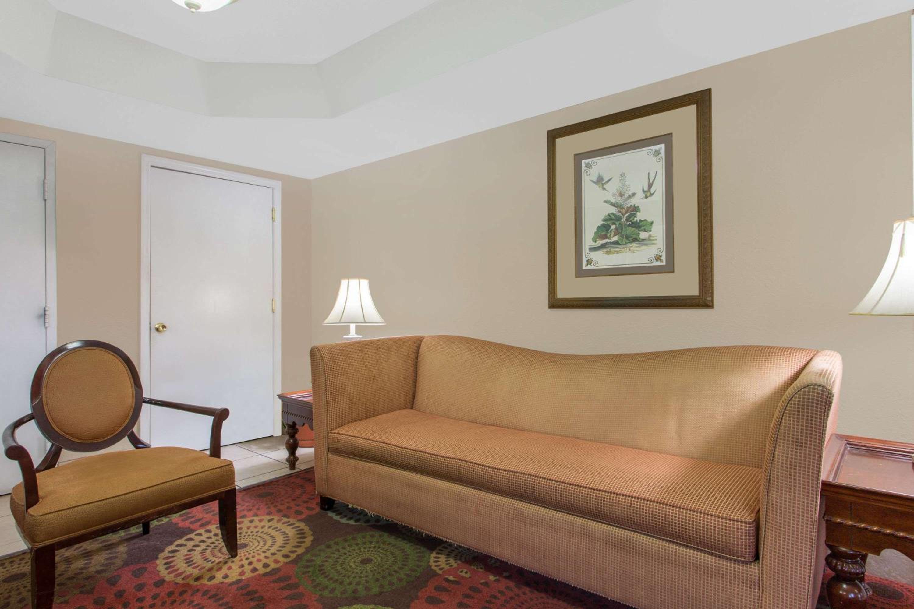 Super 8 by Wyndham Antioch/Nashville South East - Property Image 16