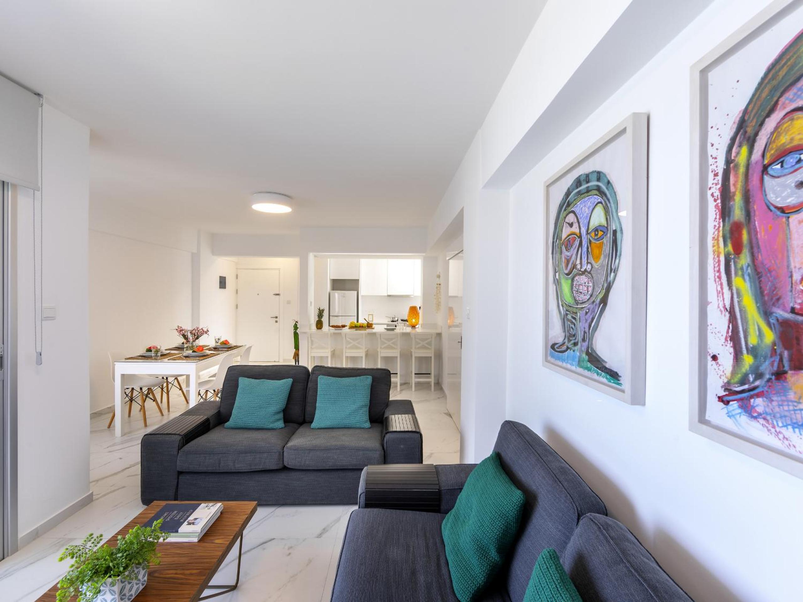 Mackenzie Leo Seafront Suite view 4