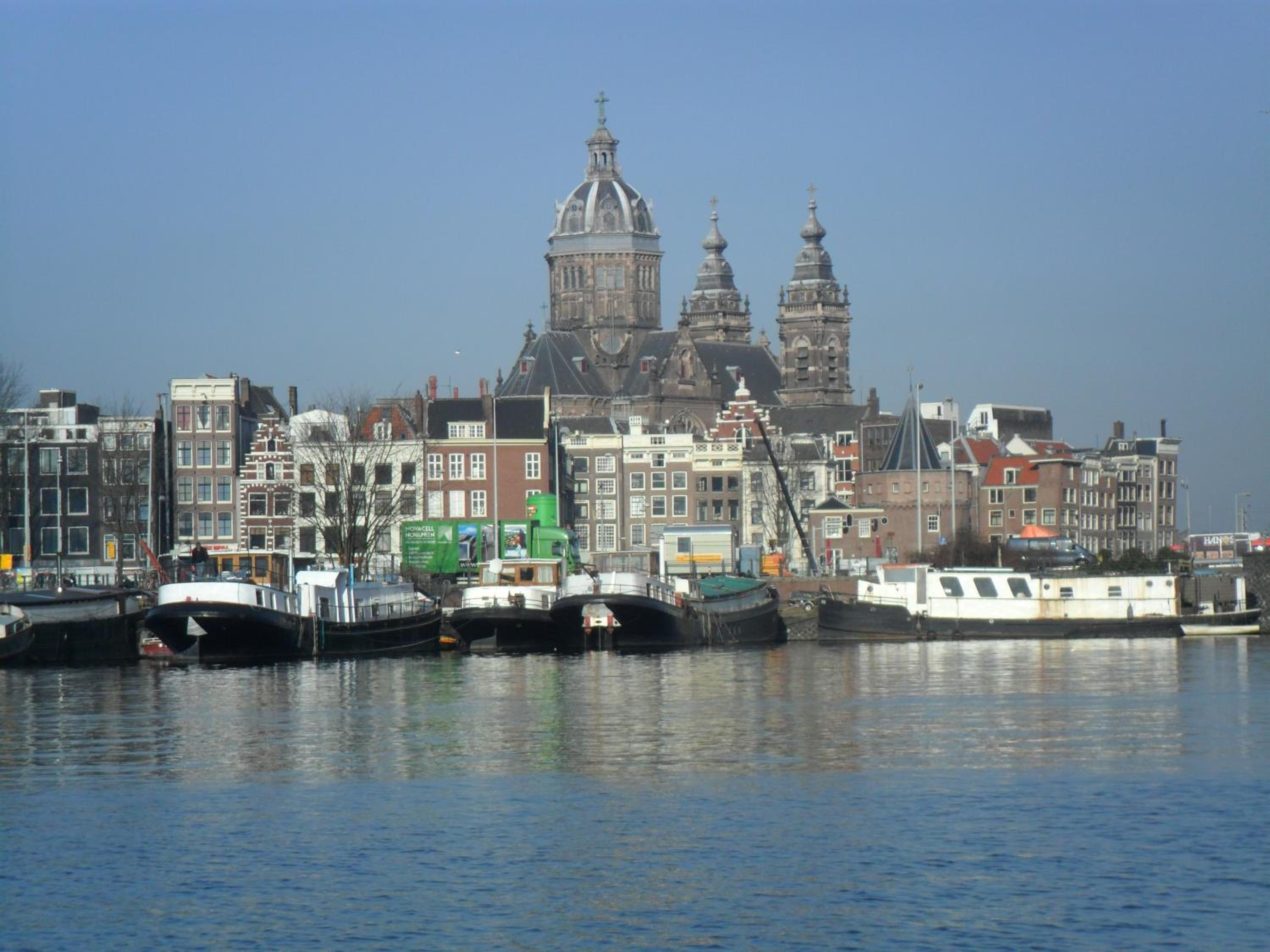 Anna Houseboat