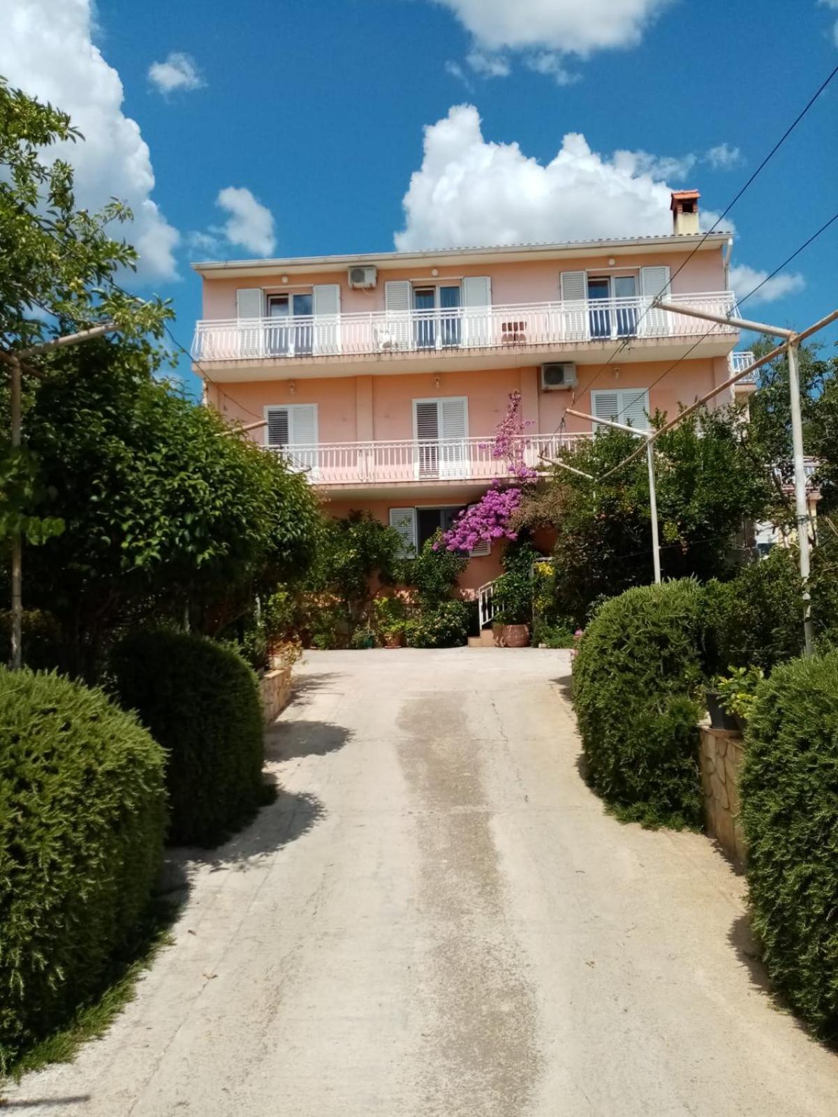 Apartmani Nado Majica view 5