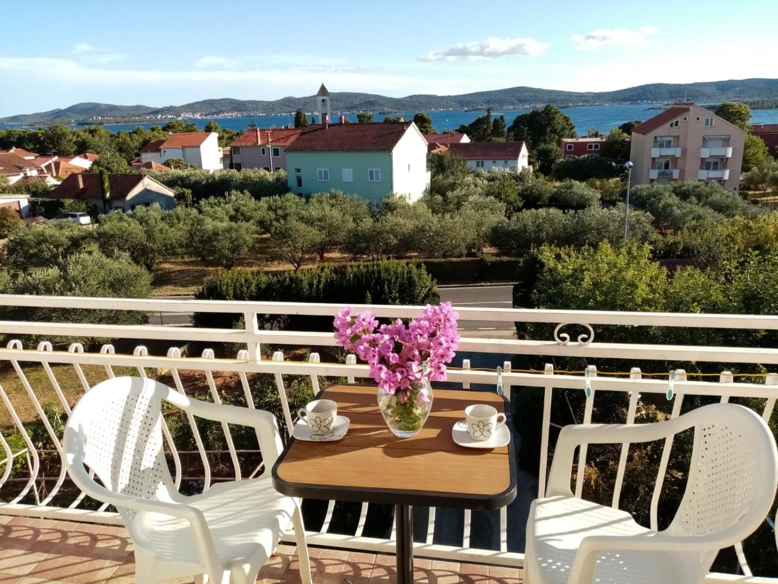 Apartmani Nado Majica view 4