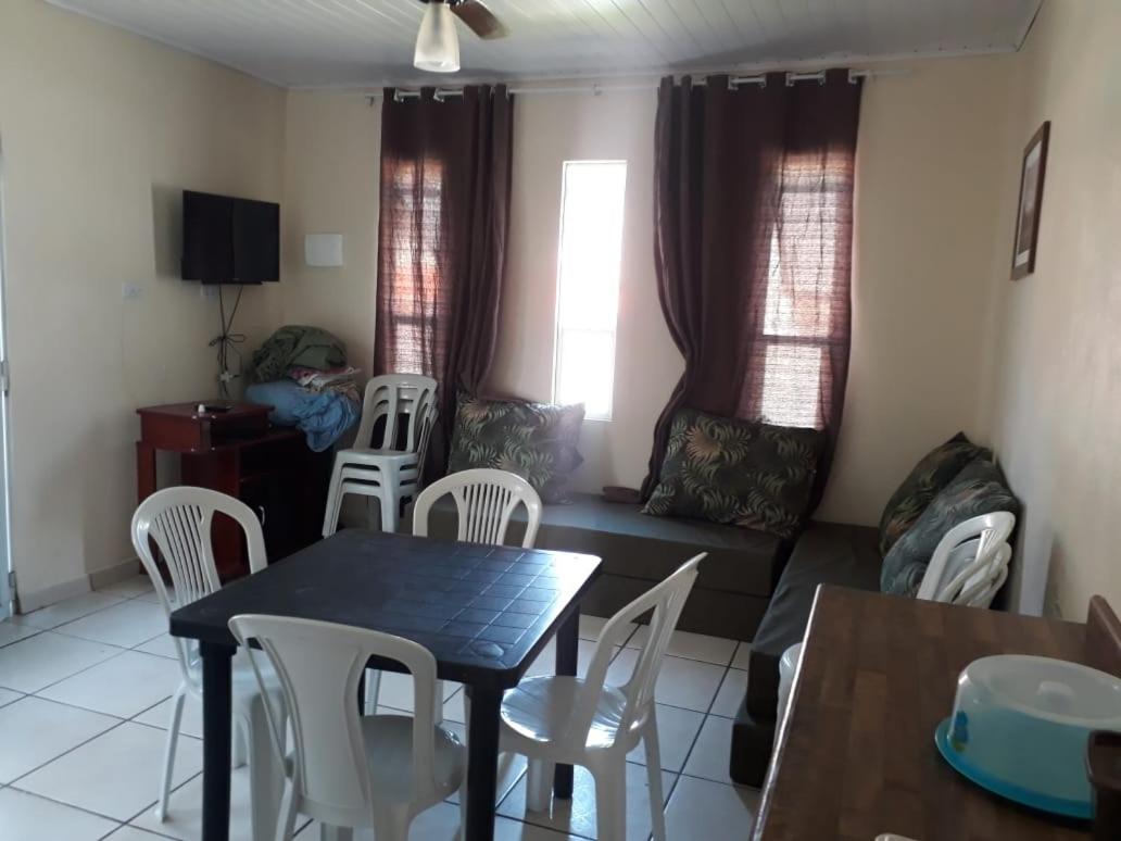 Casa em Condomínio com Wi-Fi - 300m da praia
