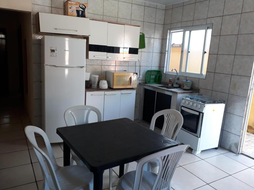 Casa em Condomínio com Wi-Fi - 300m da praia