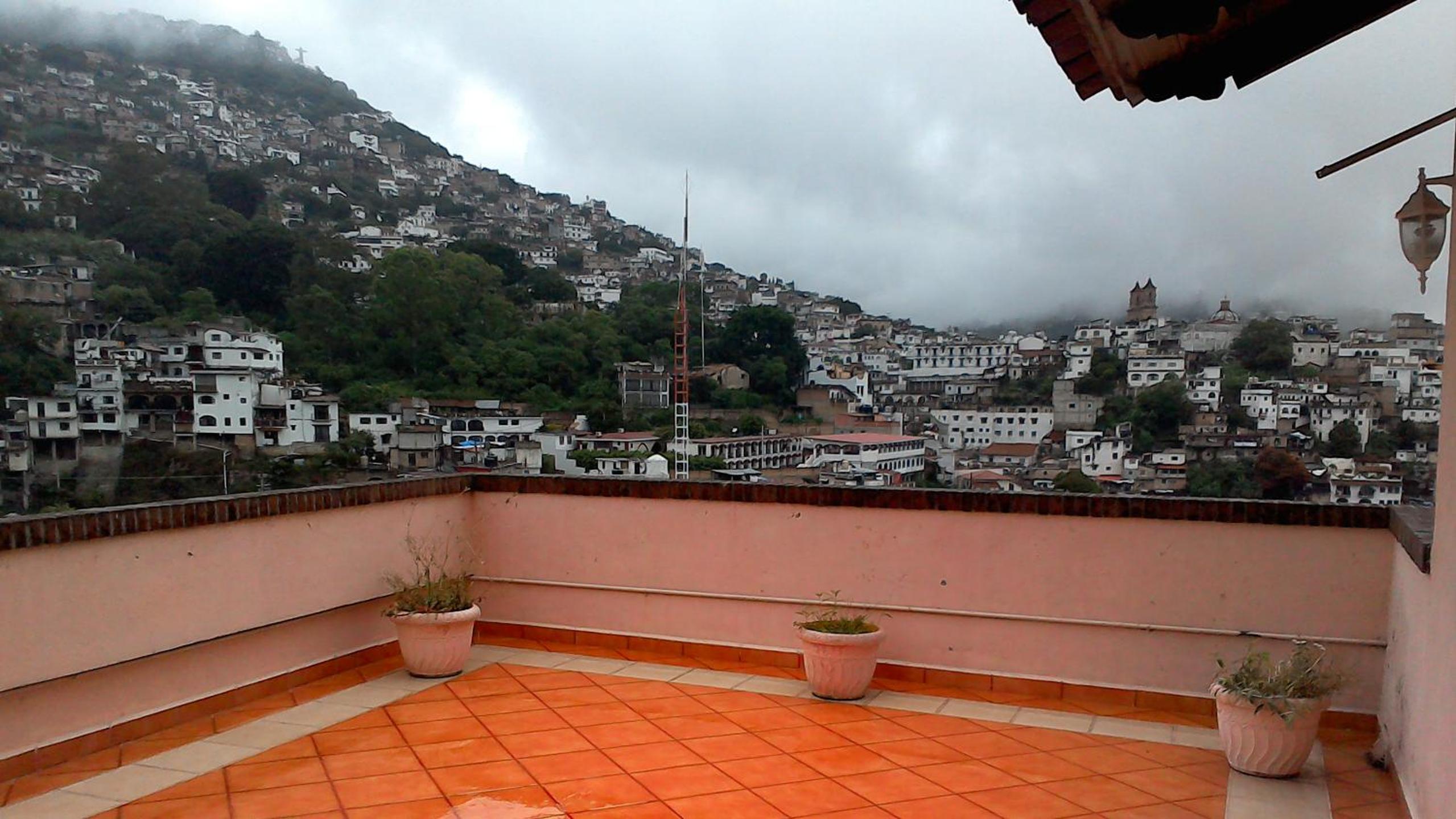 Hotel el Ángel Taxco view 2