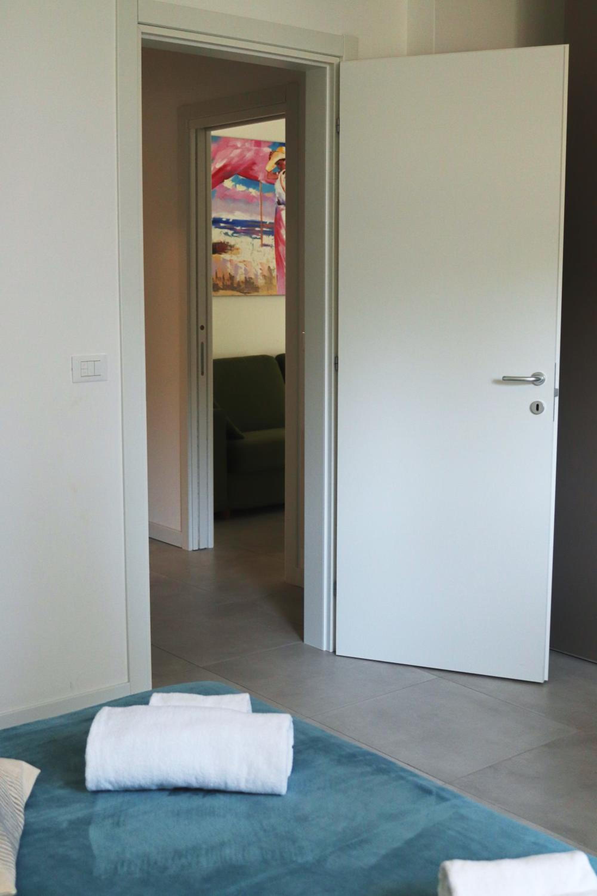 Photo 33