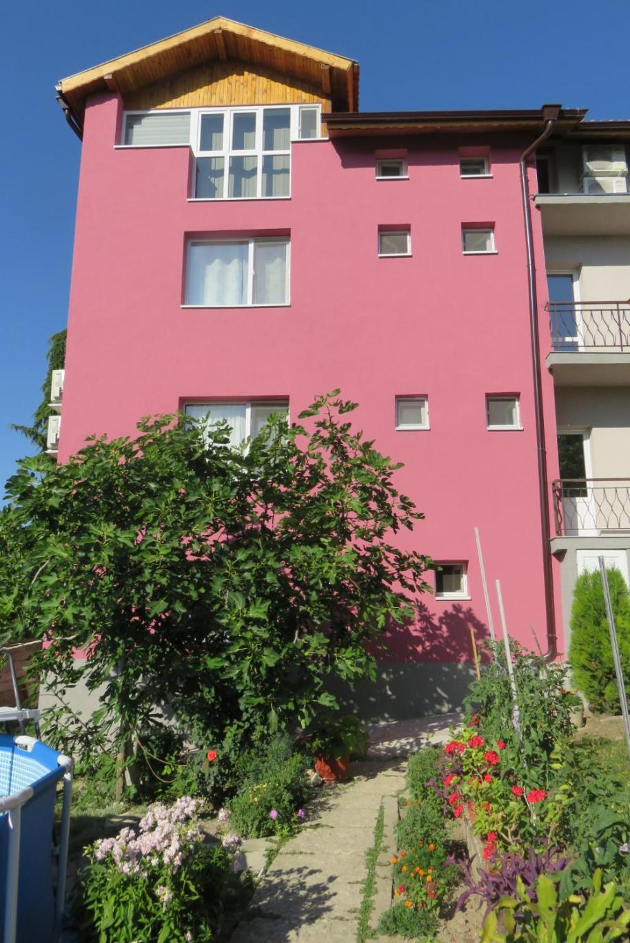 Guest House 51
