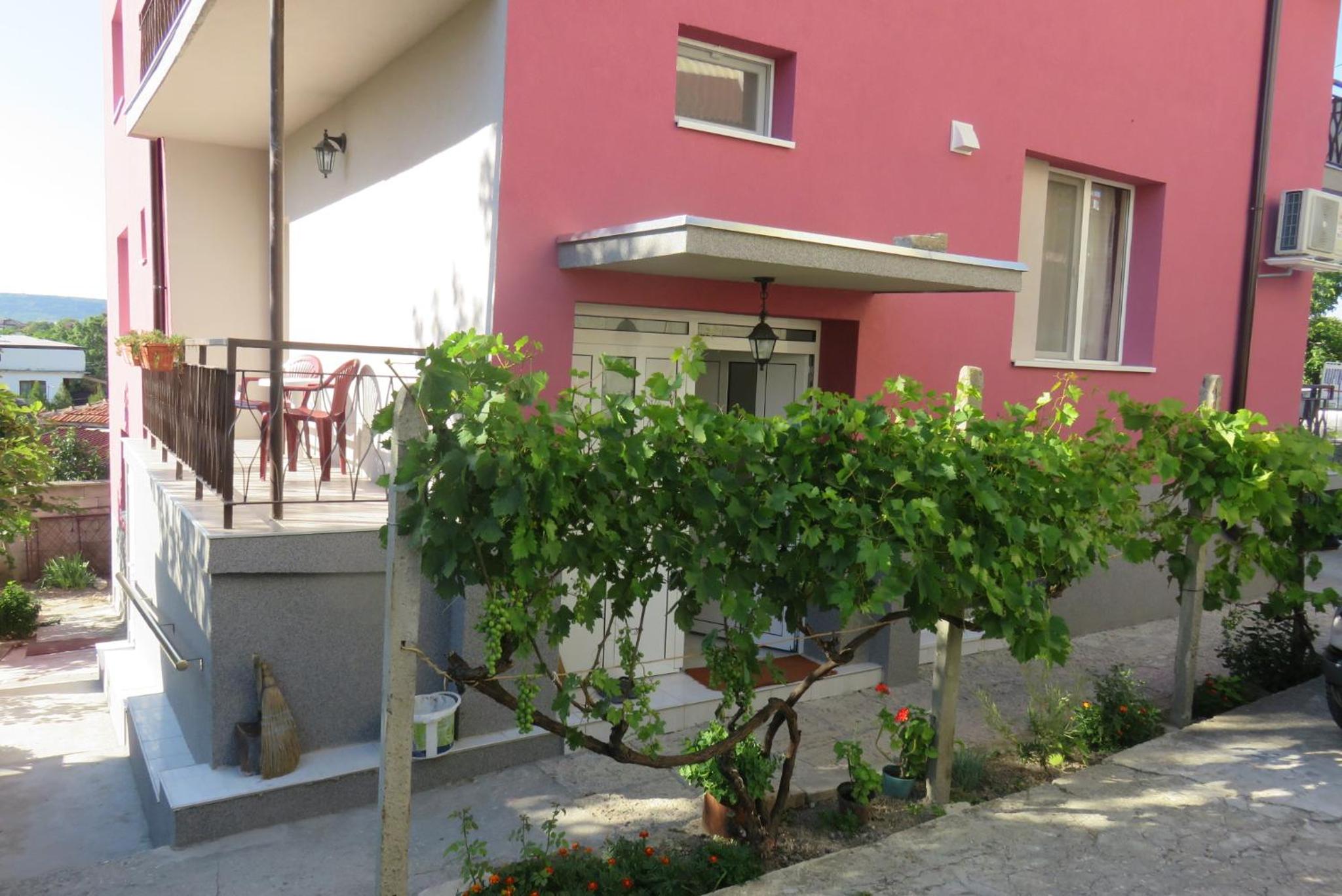 Guest House 51