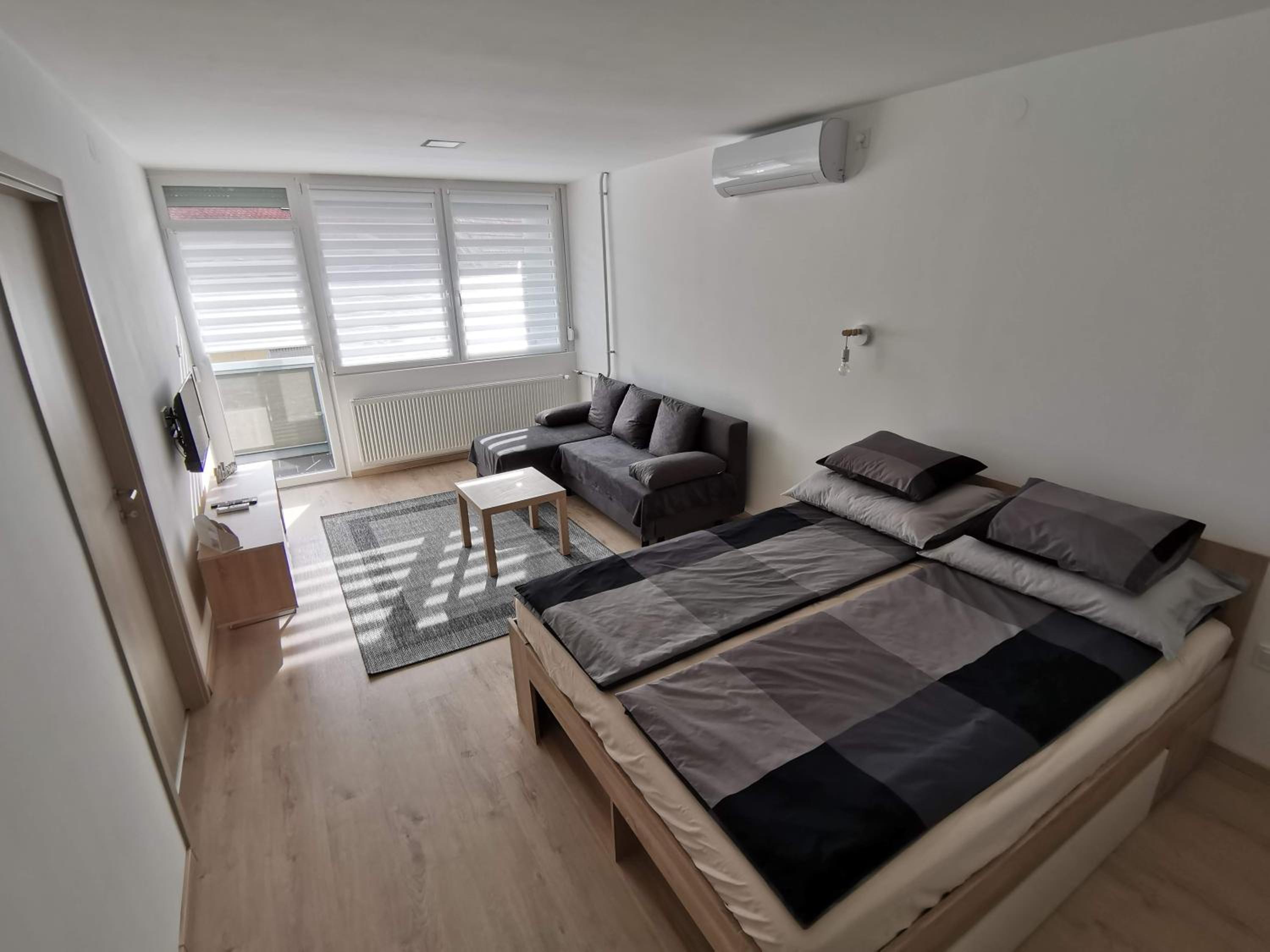 Sweet Life Apartman view 3