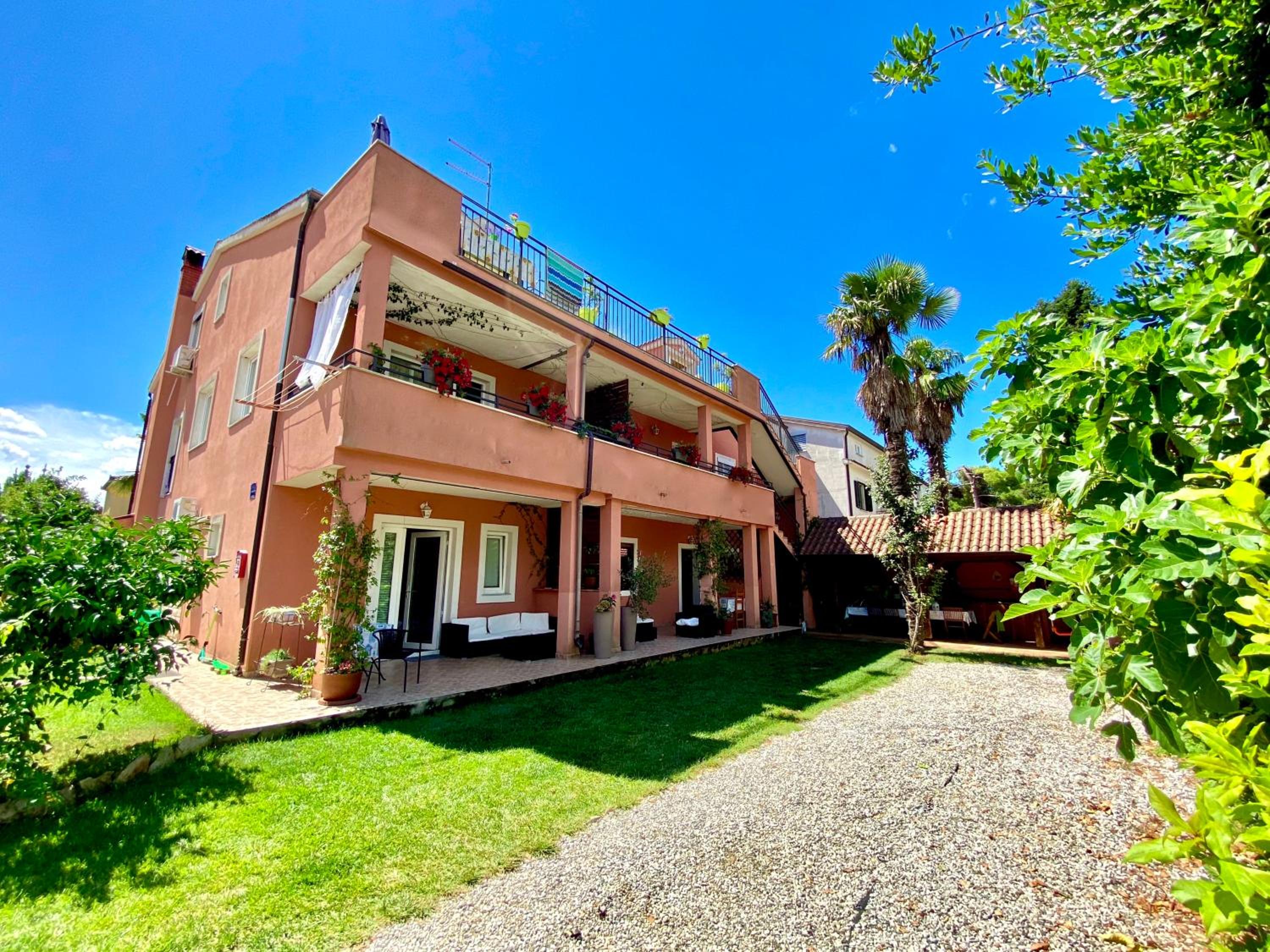 Hotel Apartments Tajana - Image 1