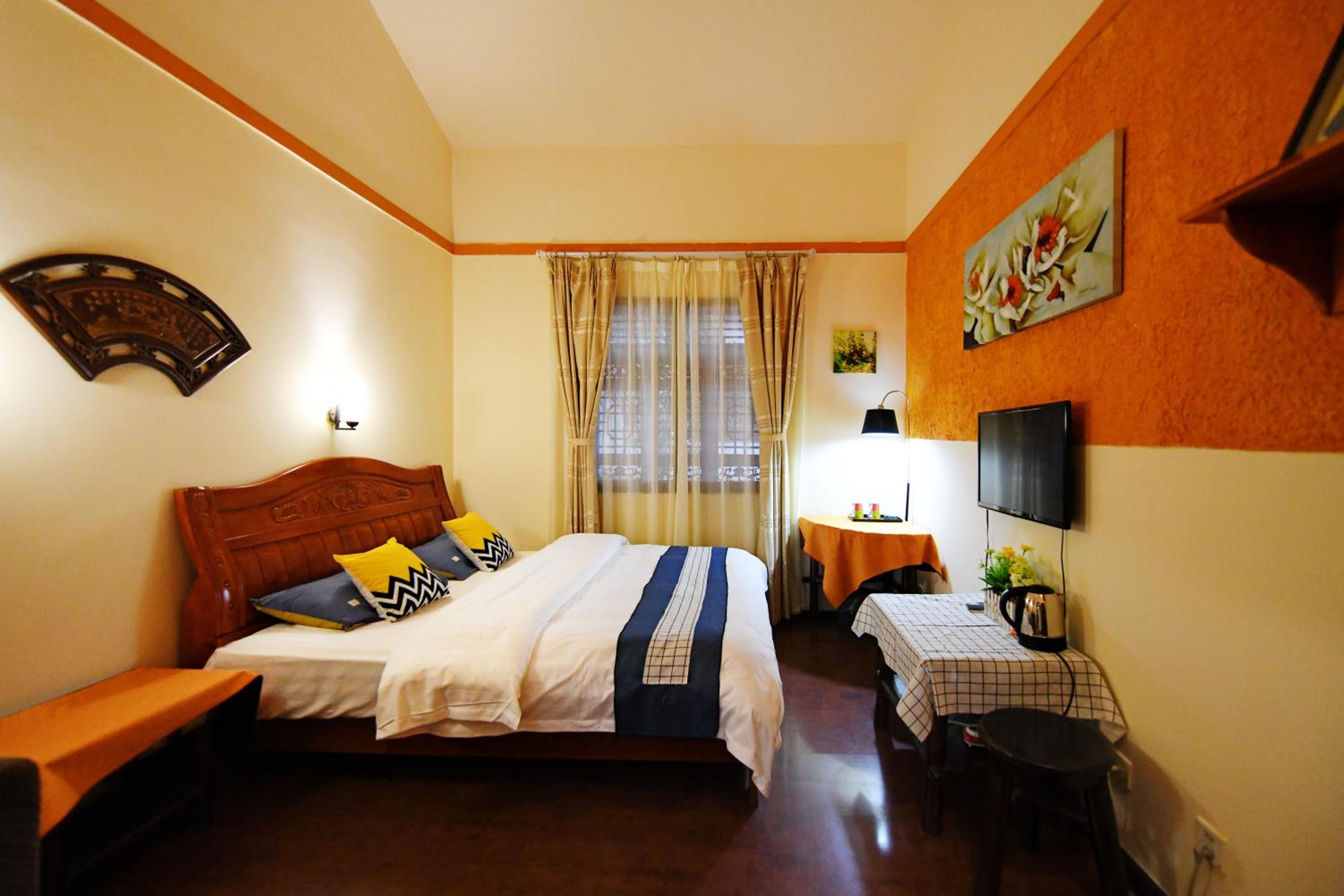 Maple Leaf Inn