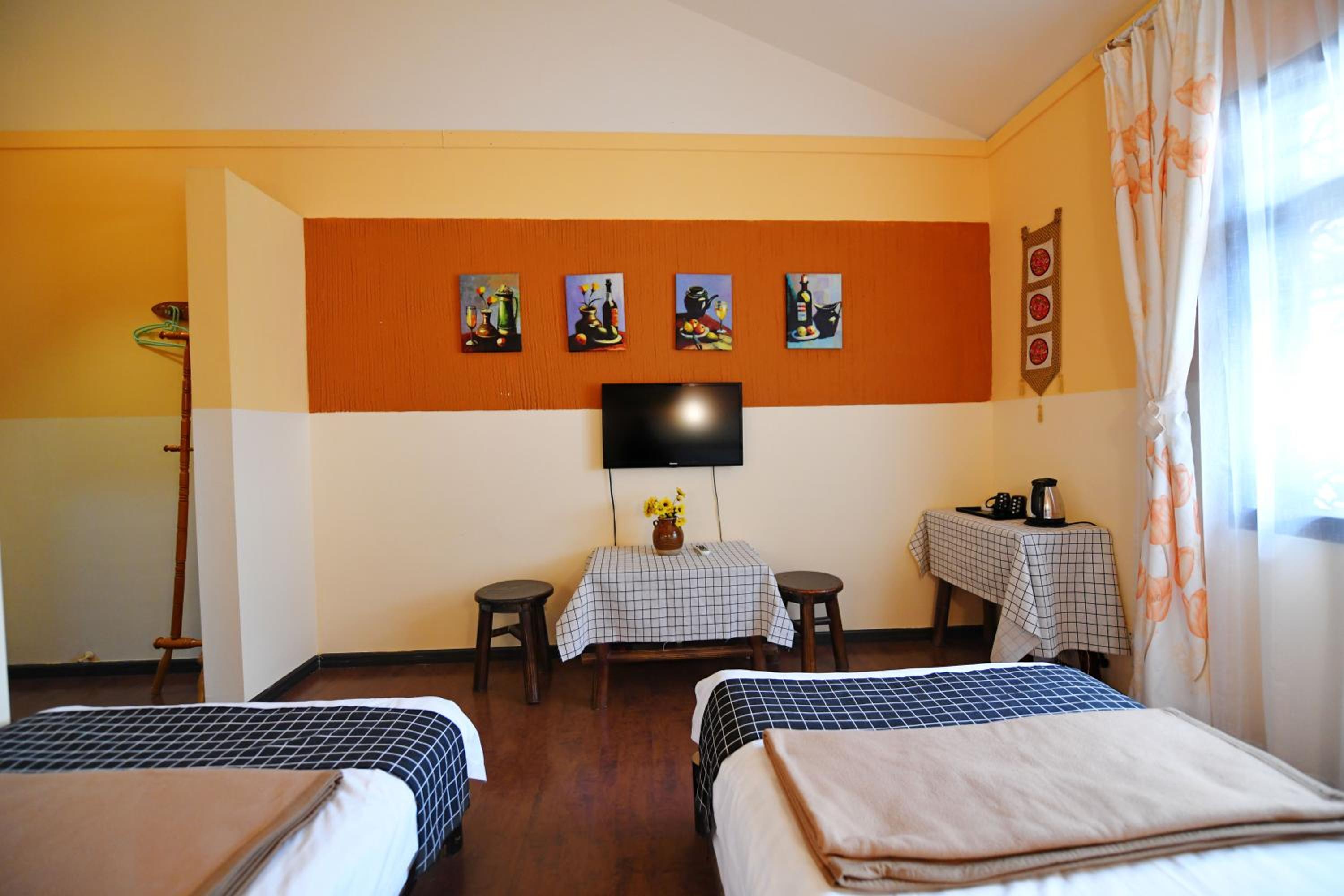 Maple Leaf Inn
