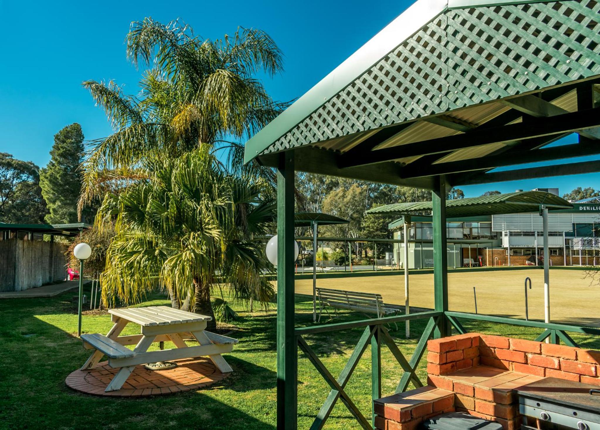 Deniliquin Country Club Motor Inn