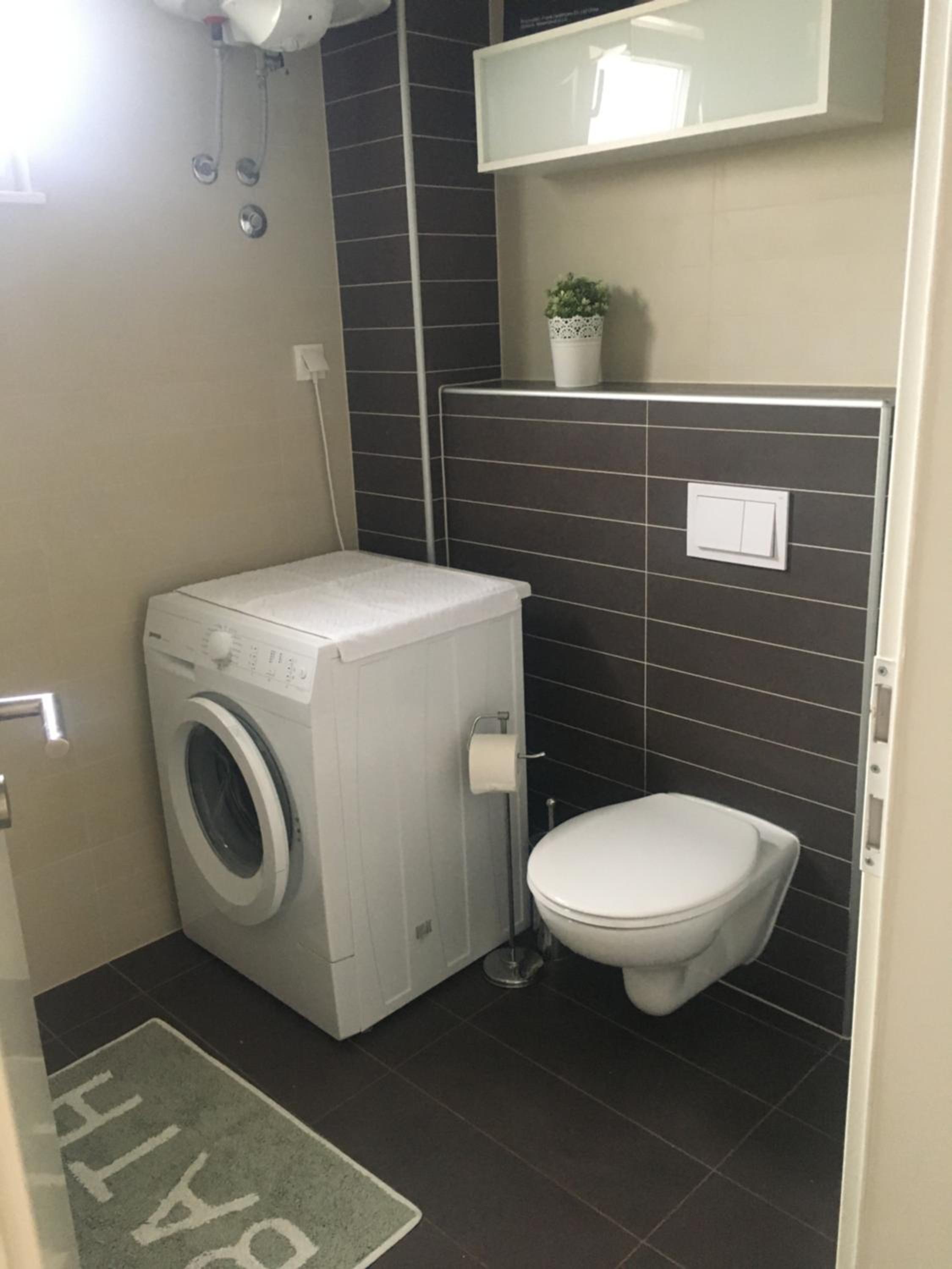 Albatros Apartment with Private Garden,Trogir view 5