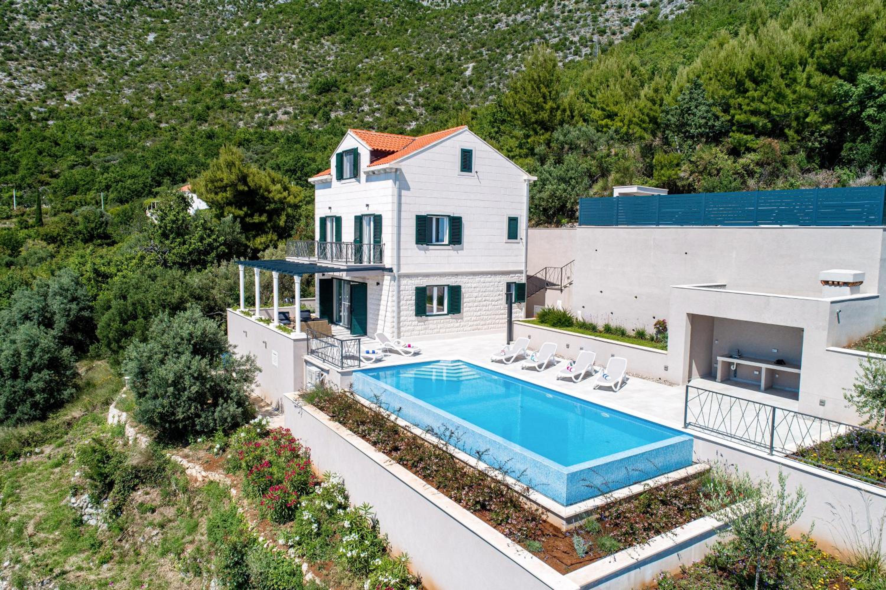 House Maro view 5