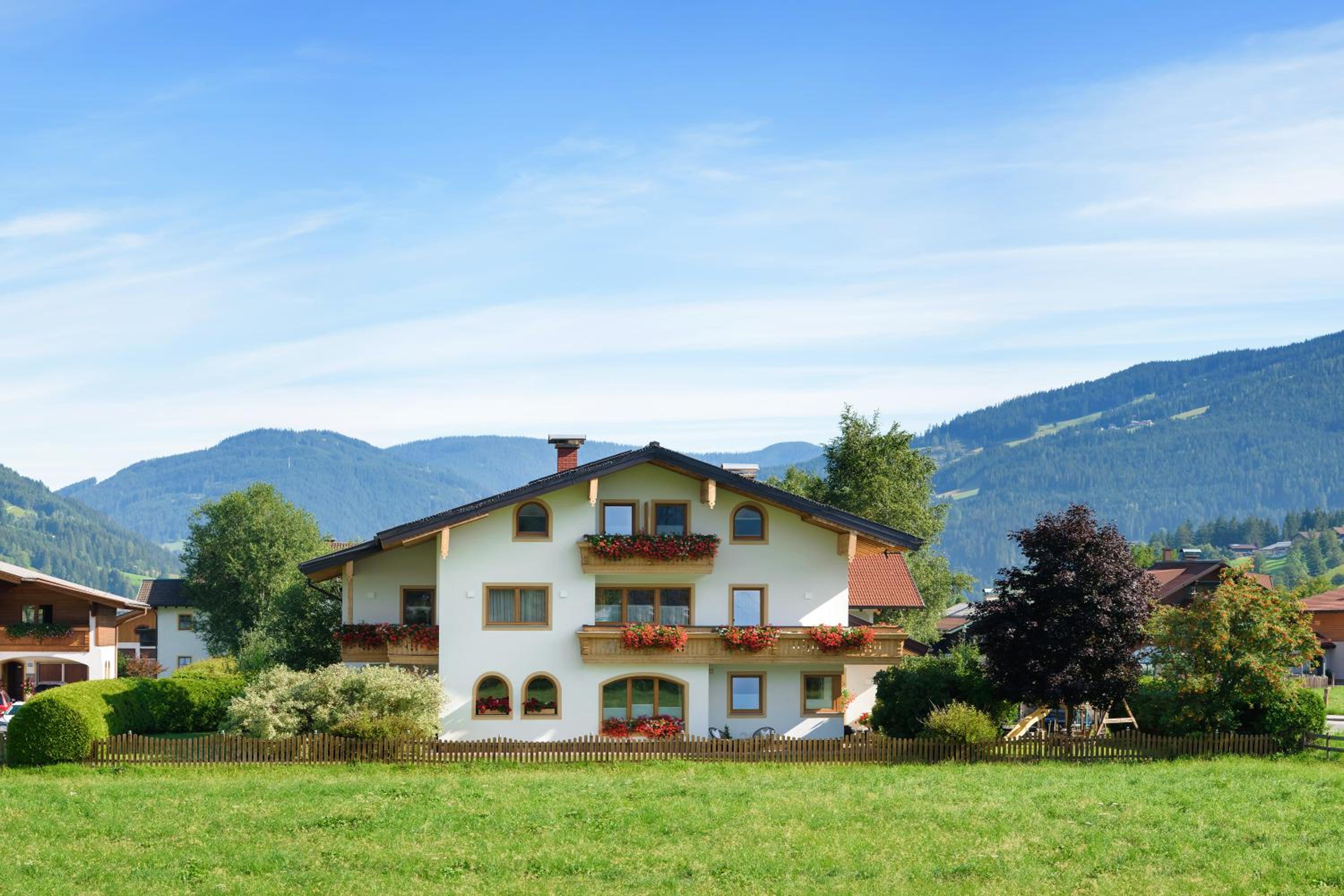 Appartement-Gästehaus Ursula view 3
