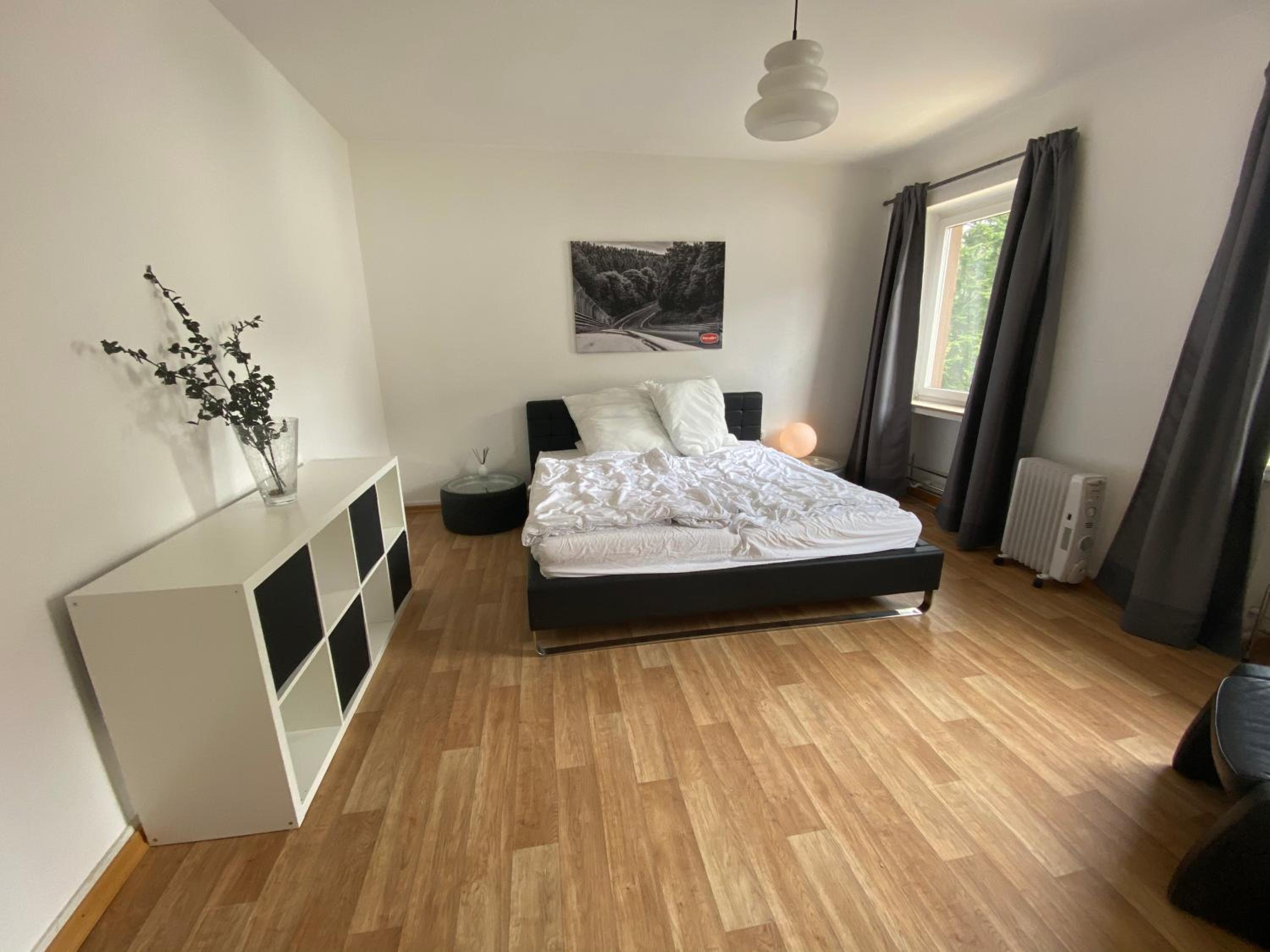 Nurburgring Ferienhaus m. Parkplatz - Klima - Garten und viel Platz - Property Image 18