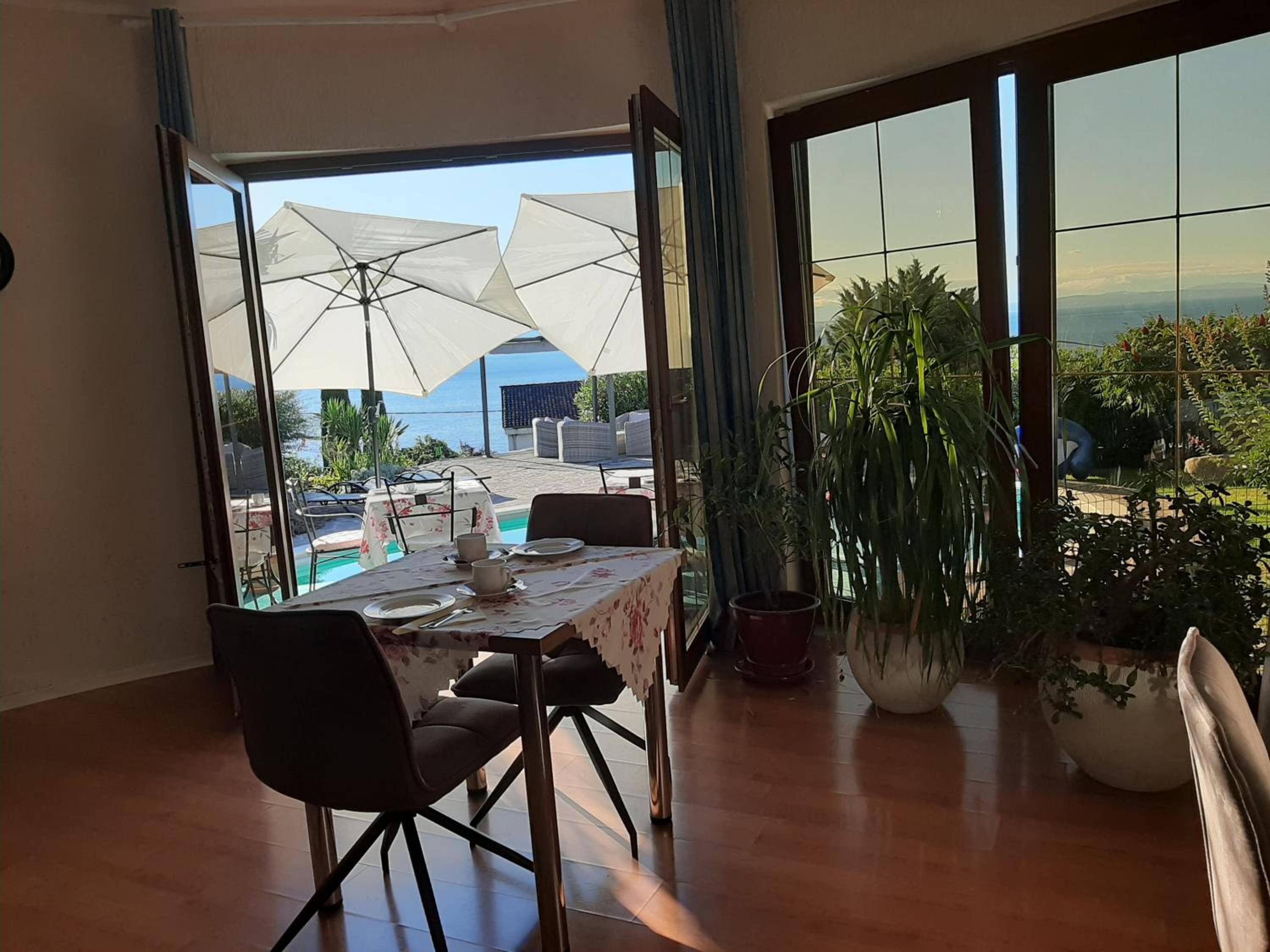 B&B Eva view 4