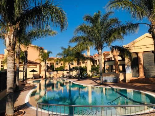 LUXURY APARTMENT - T2 vue sur piscine - PRAIA DA LUZ view 4