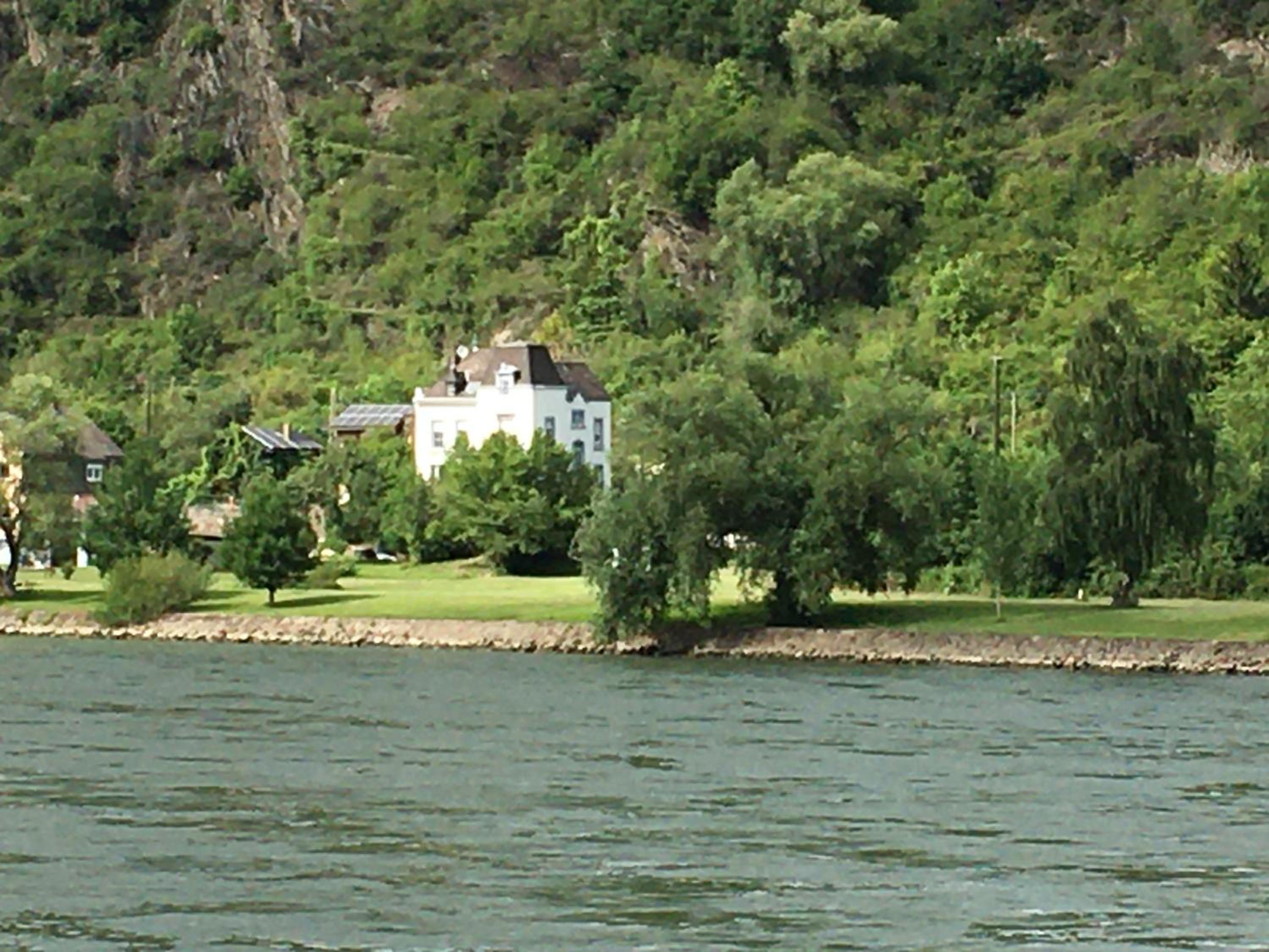 Photo 9