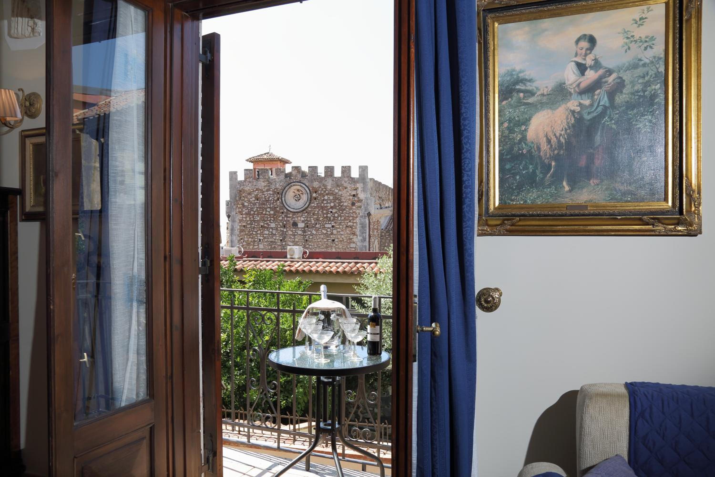 Casa la Boheme view 5