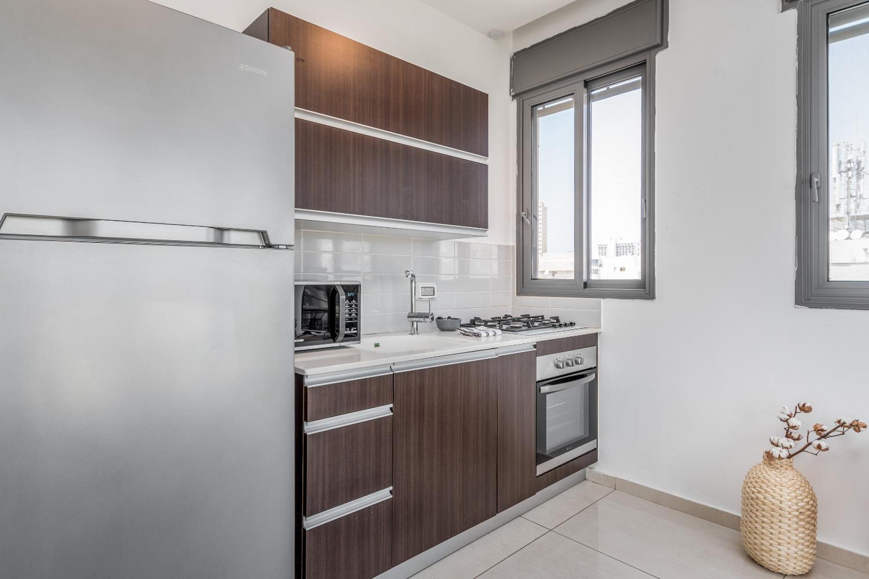 Superb 1,5 BDR W balcony close to the beach view 3