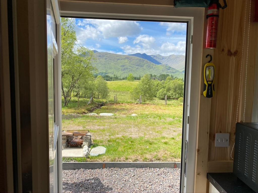 Wee Highland Hideaway Hut