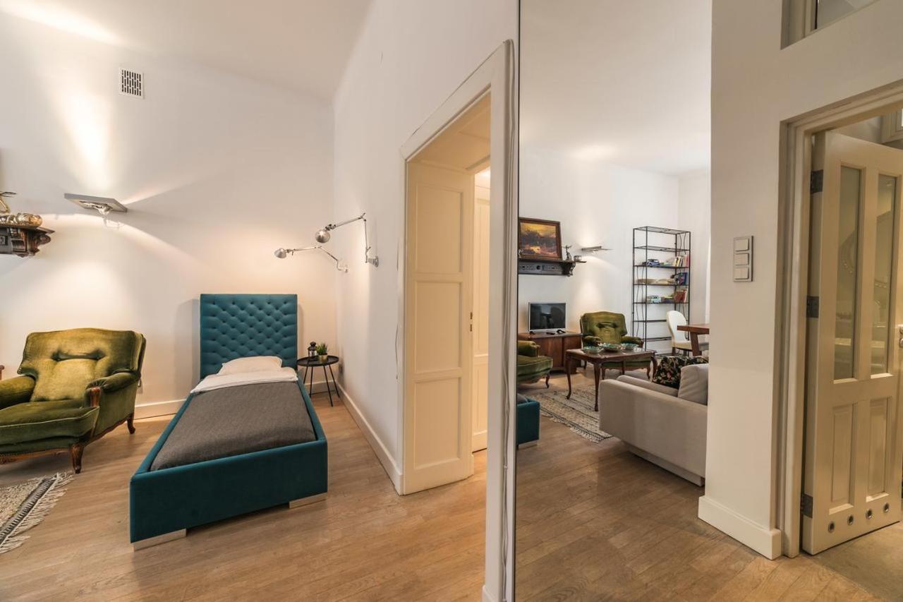 Freta Unique Old Town Apartment