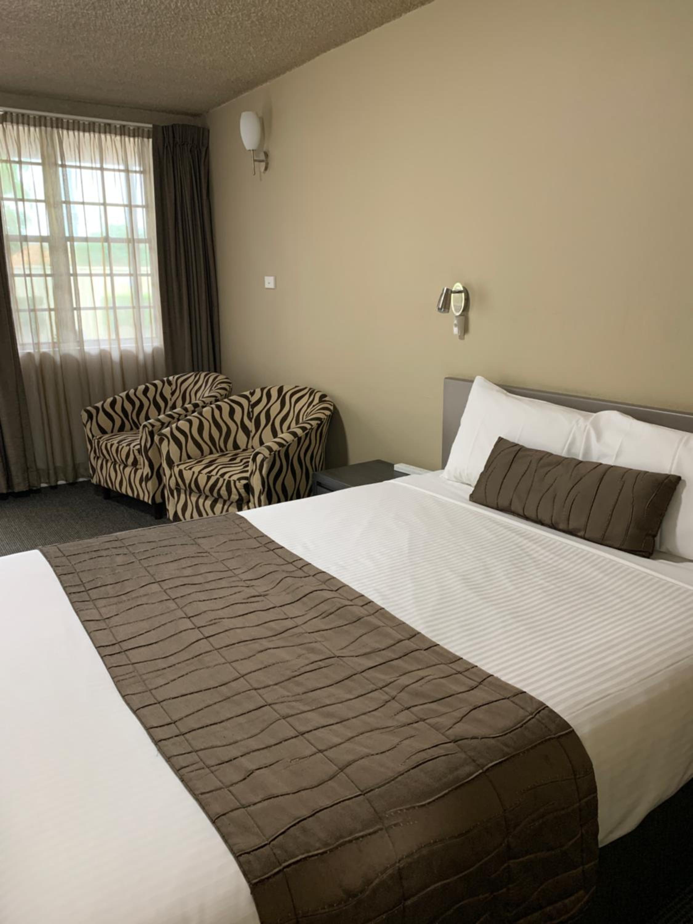 In Town Motor Inn