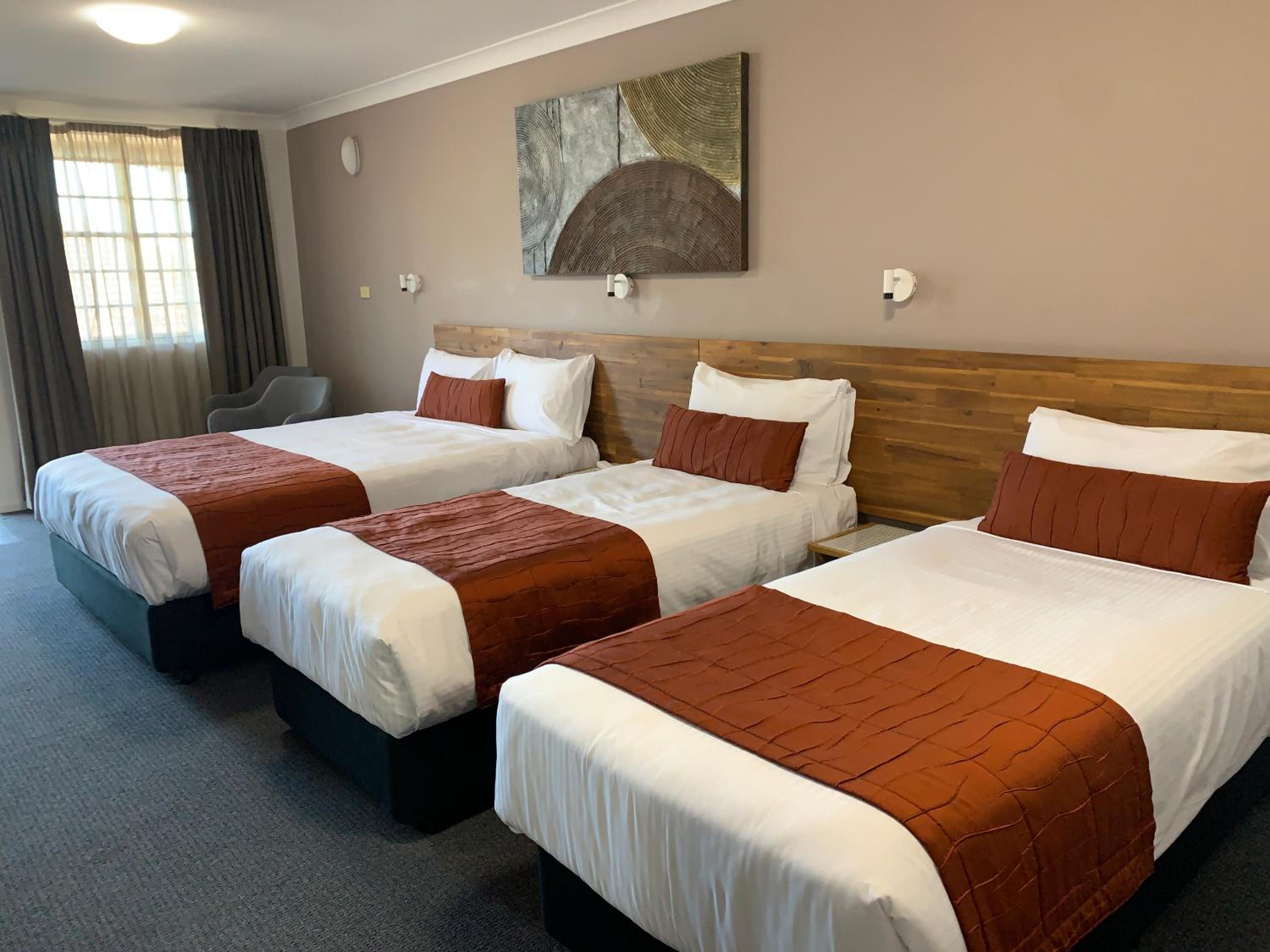 In Town Motor Inn
