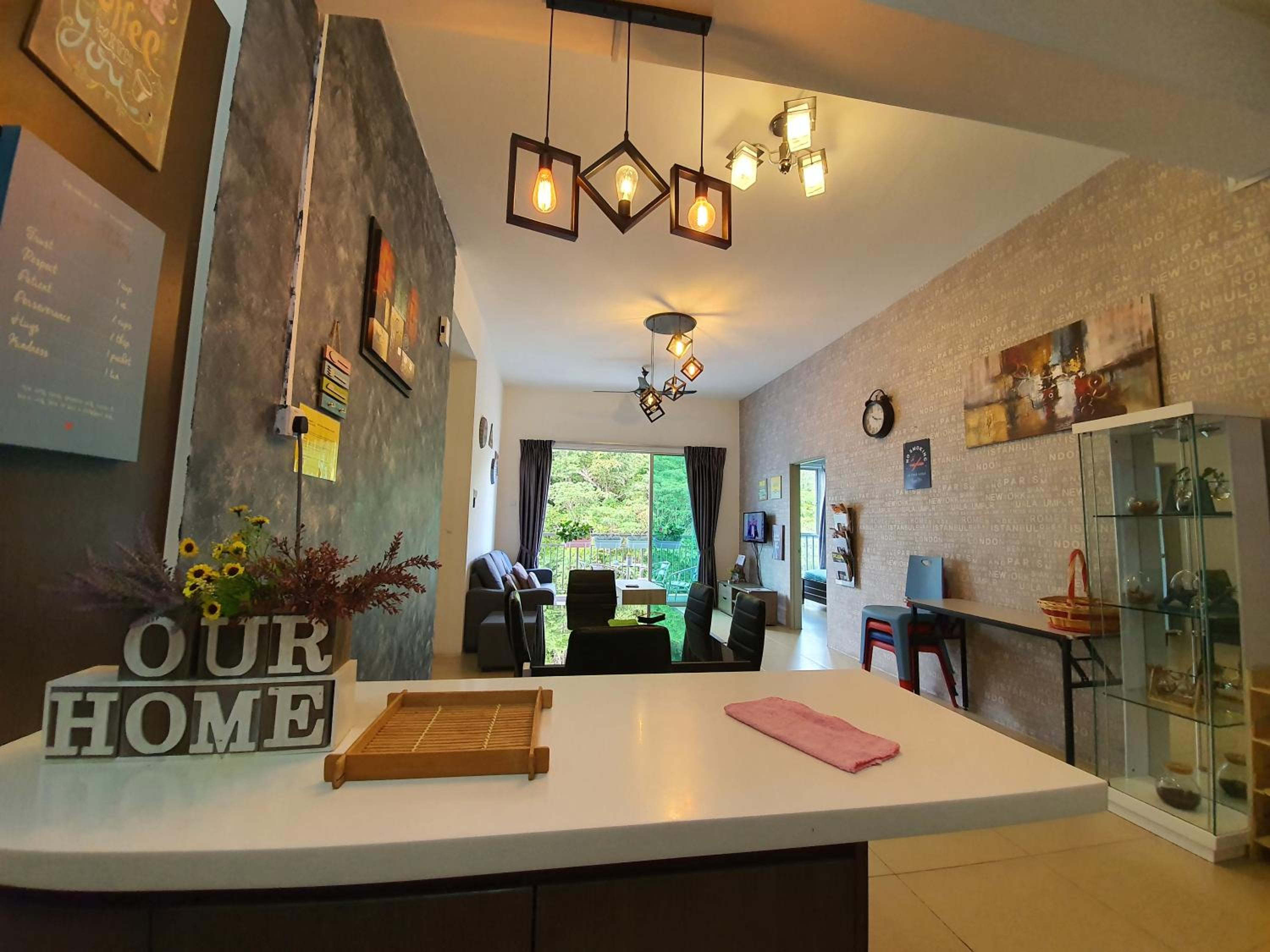 Cameron Forest Home - Golden Hills view 2