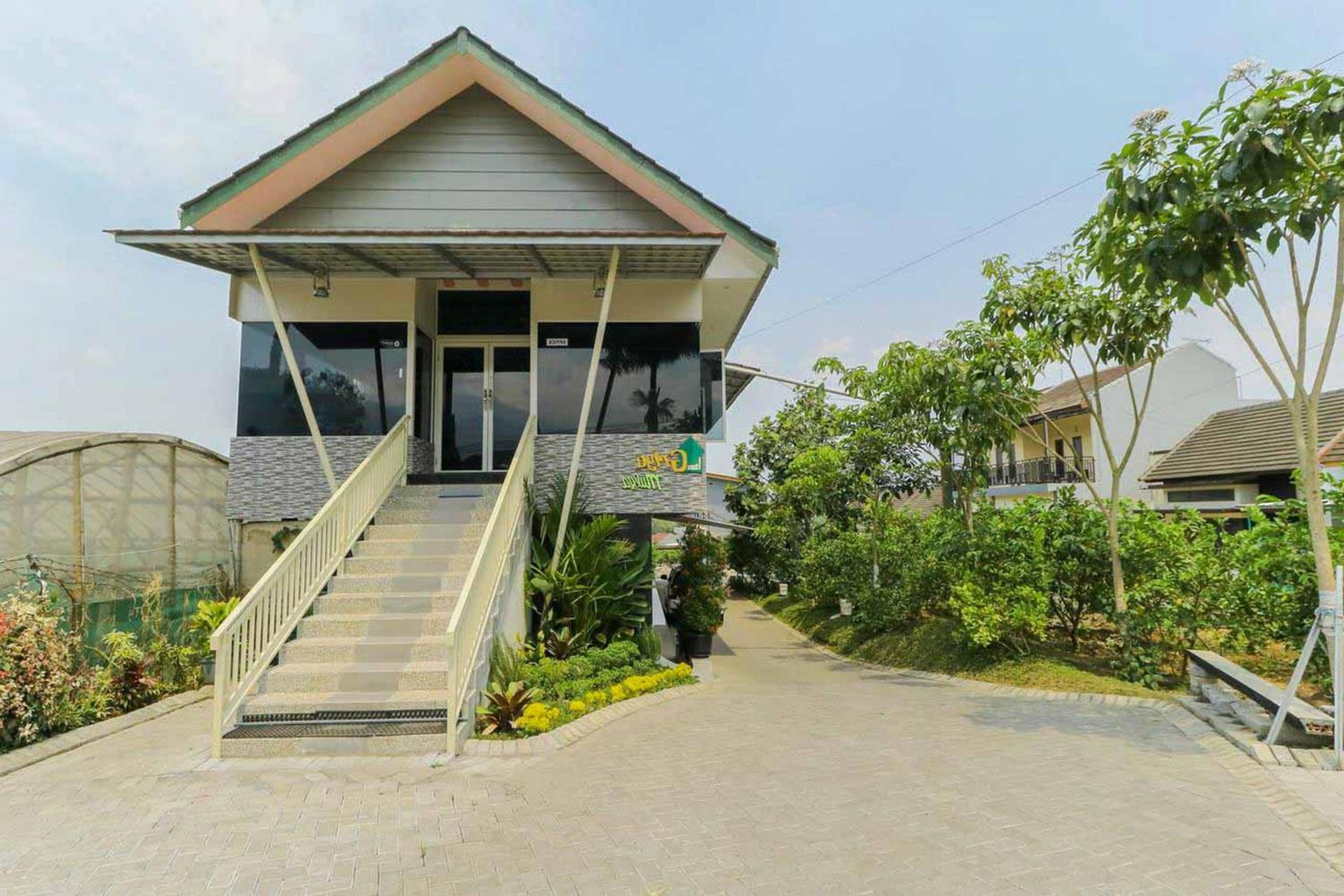 Griya Mulya near Alun Alun Batu Mitra RedDoorz view 3