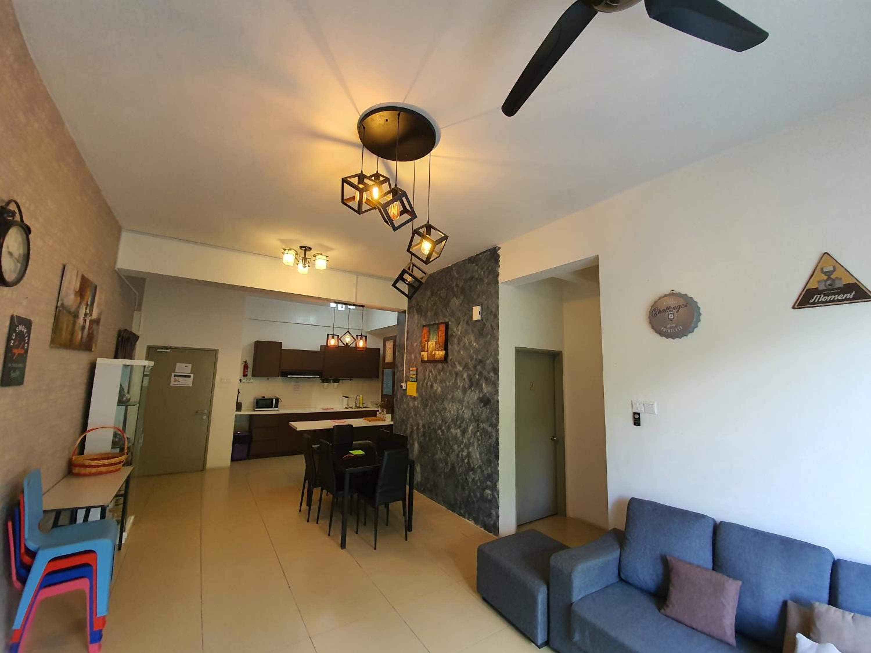 Cameron Forest Home - Golden Hills view 5