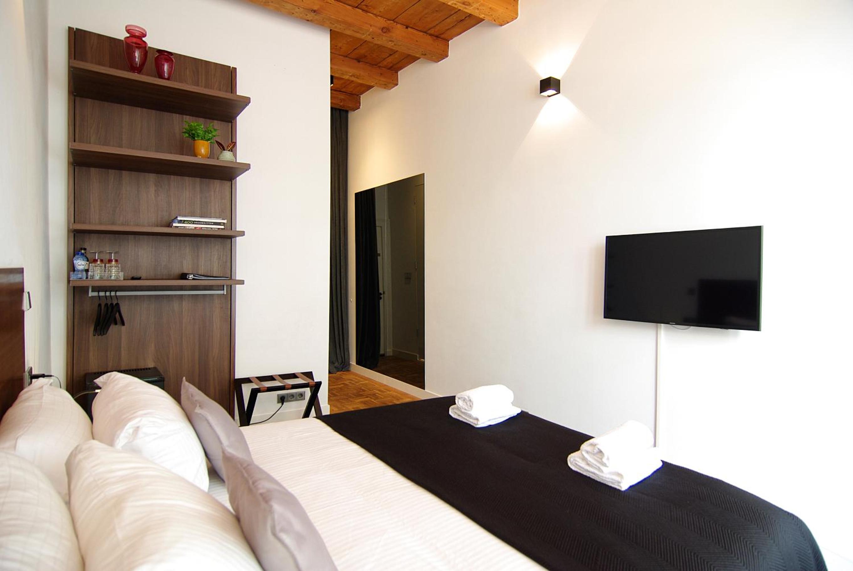 Stuart Luxury Rooms photo 2