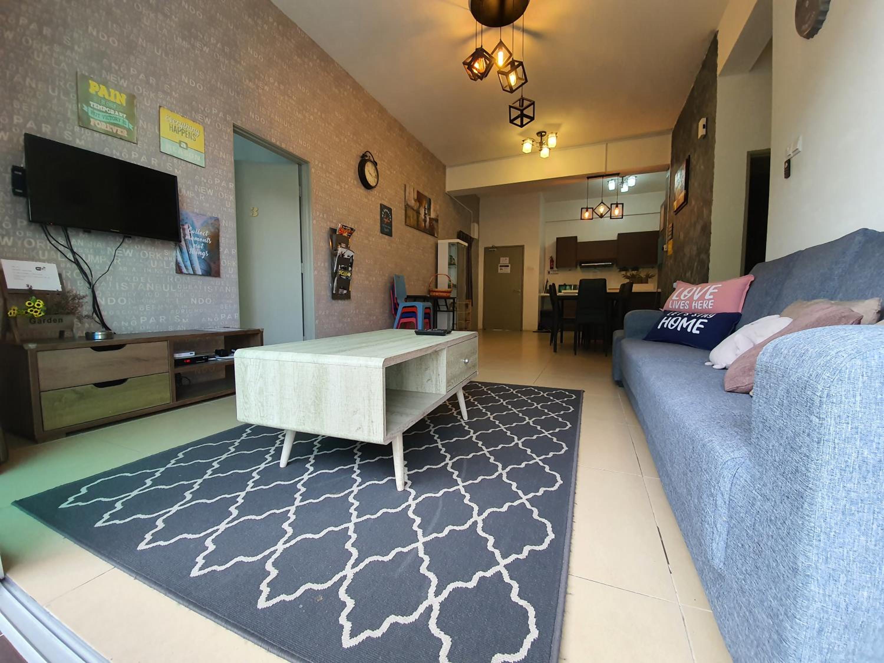 Cameron Forest Home - Golden Hills photo 1