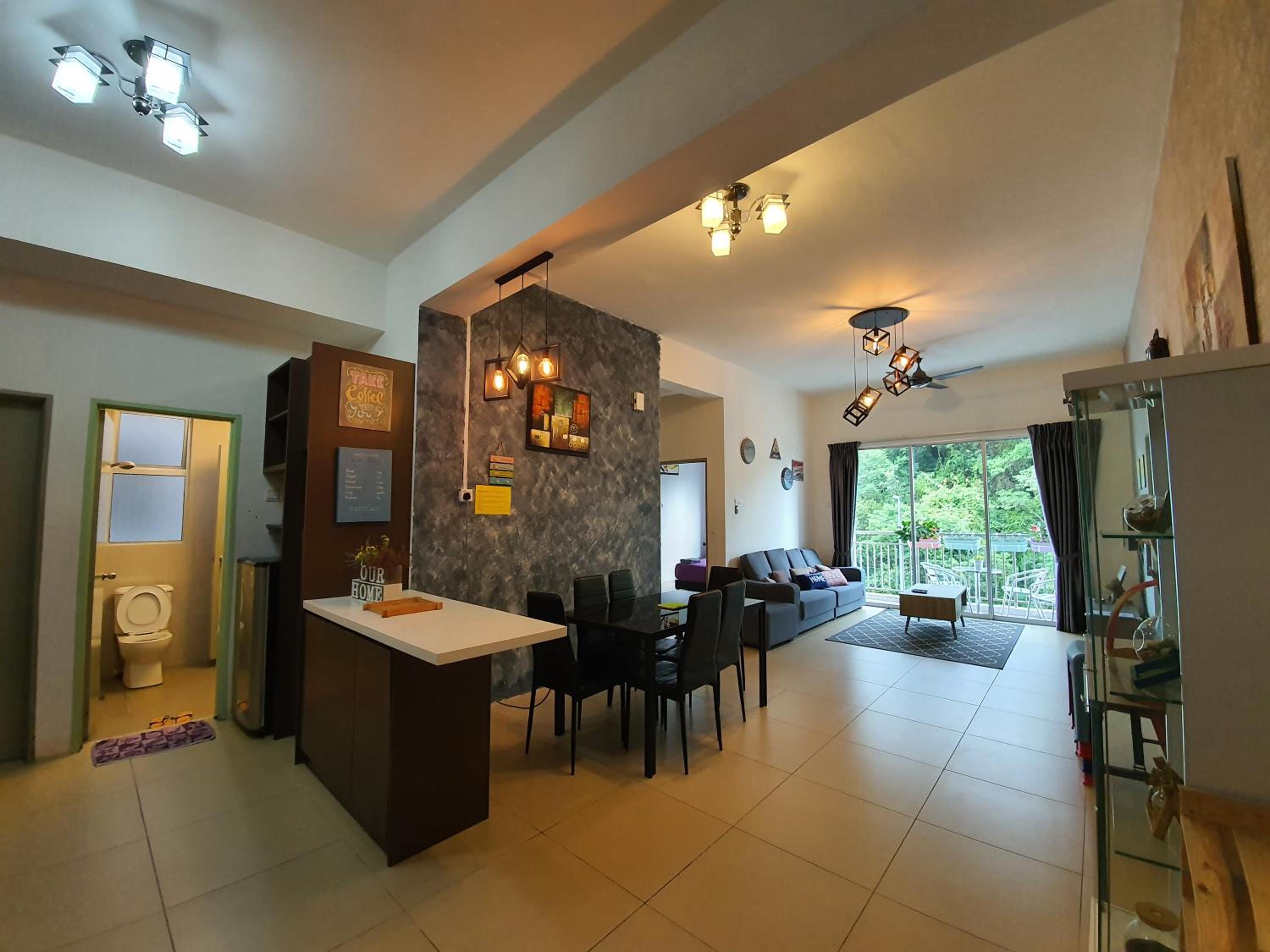 Cameron Forest Home - Golden Hills view 3