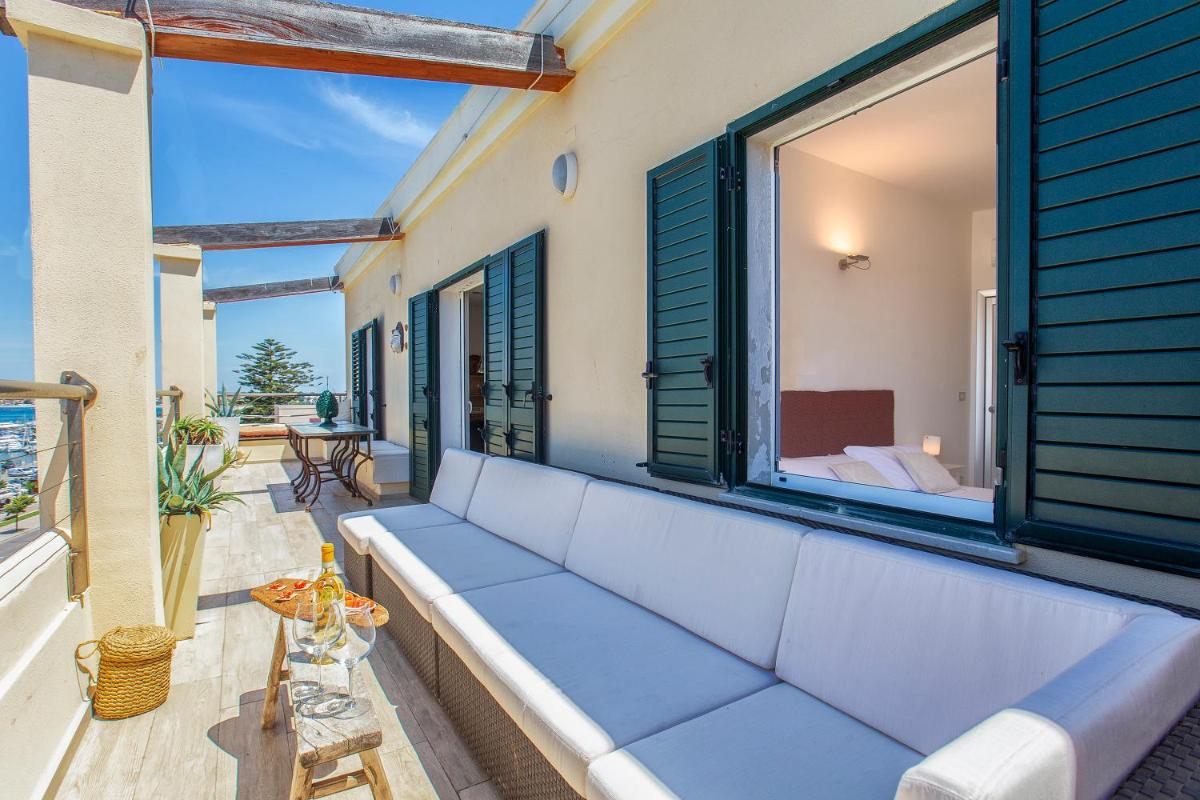 White Pentahouse Alghero photo 2