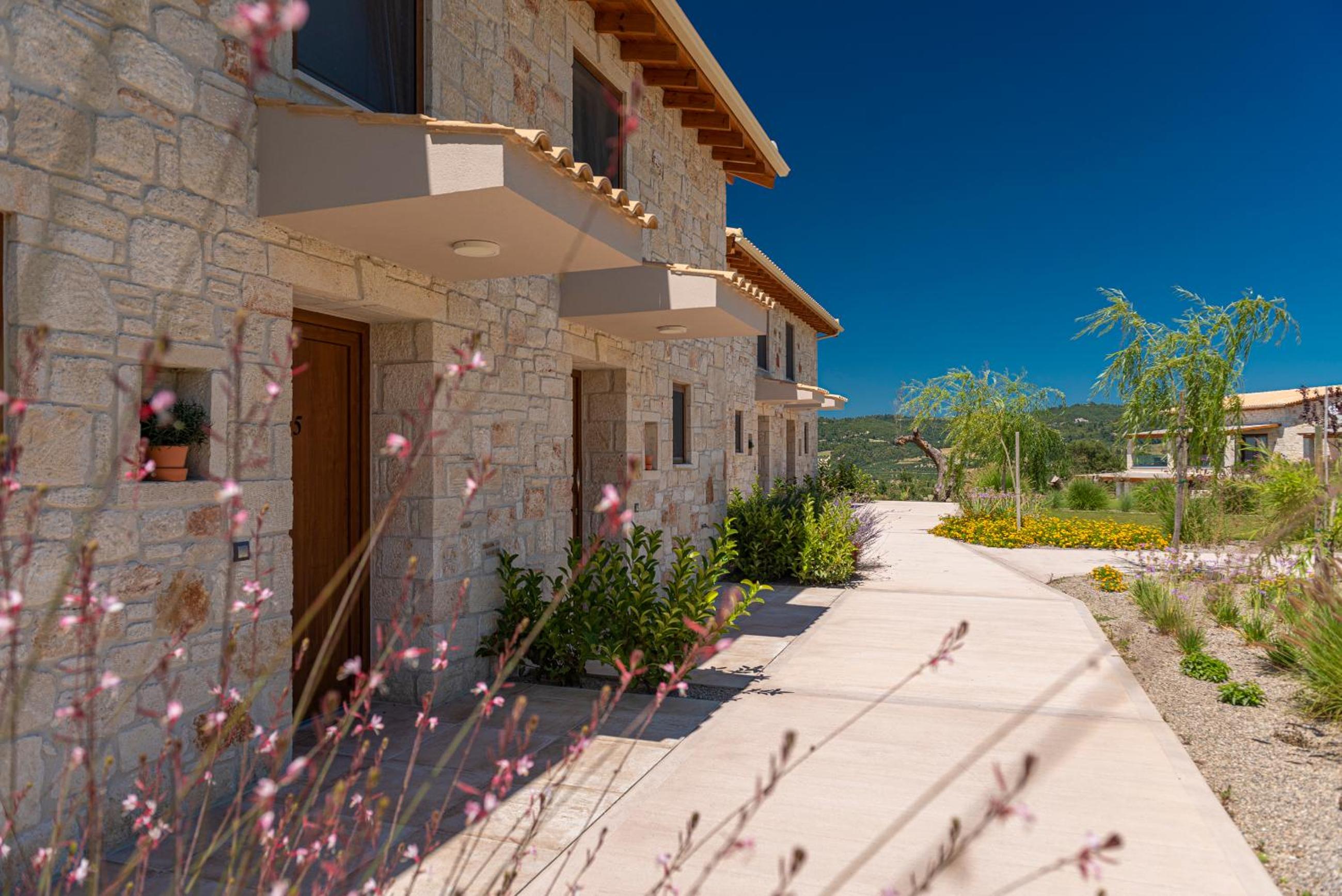 Mint Retreat Suites photo 3