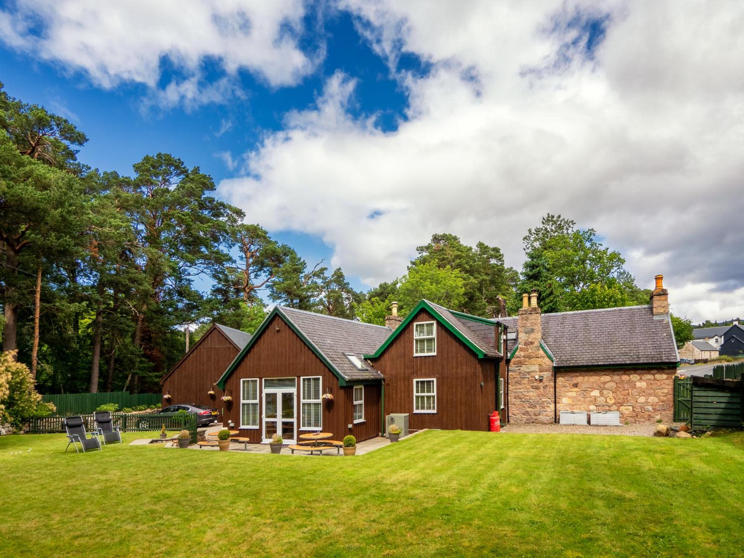Aviemore Vacations - Coylumbridge Cottage - Property Image 1